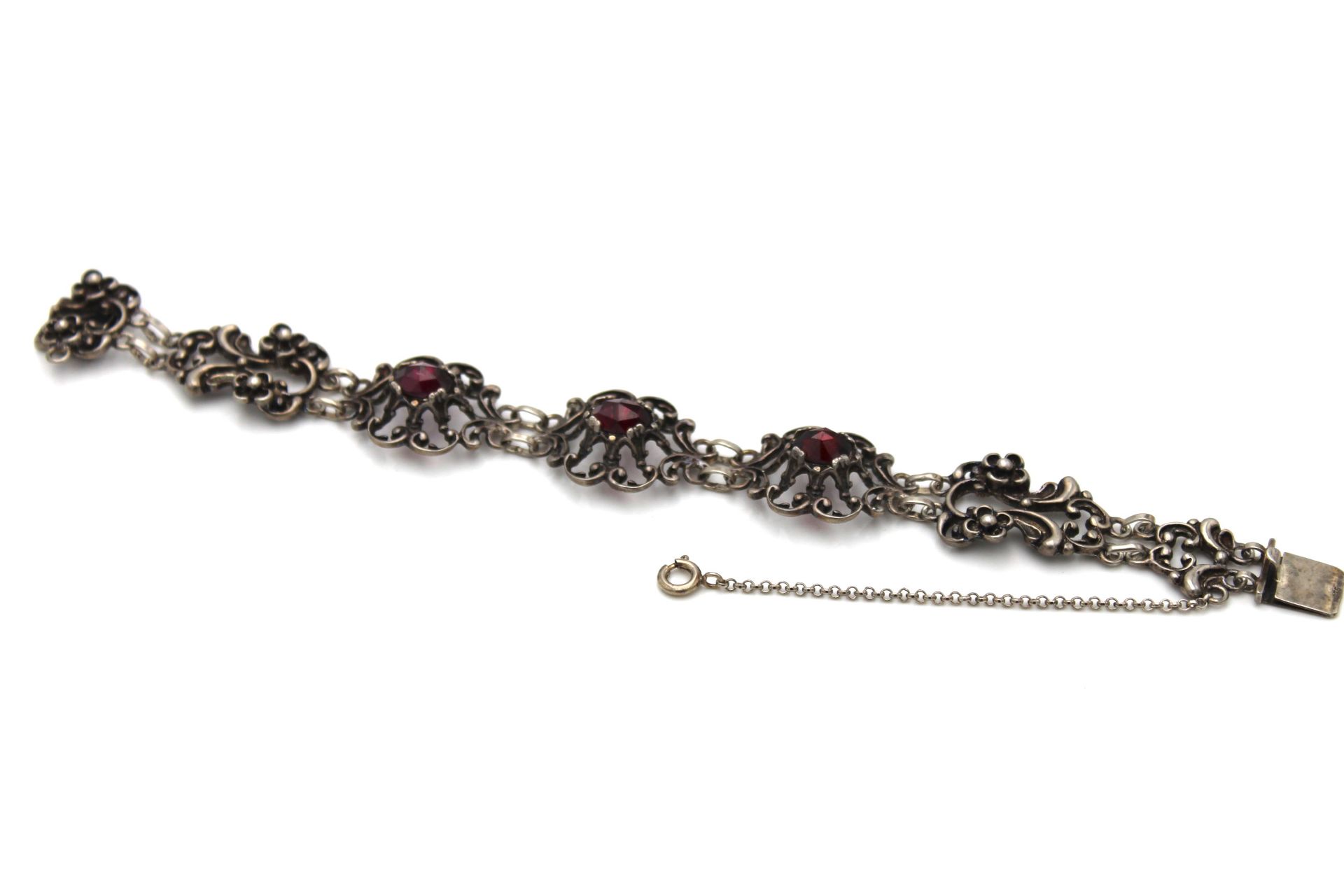 Armband Silber 835, 25 g; Granate, ca. 19 cm, mit Sicherheitskette