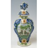 Deckelvase Delft, 19. Jh.