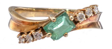 Kleiner Smaragd-Diamantring