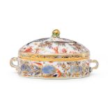 Deckeldose mit Hausmaler-Chinoiserien Meissen, um 1735/40,