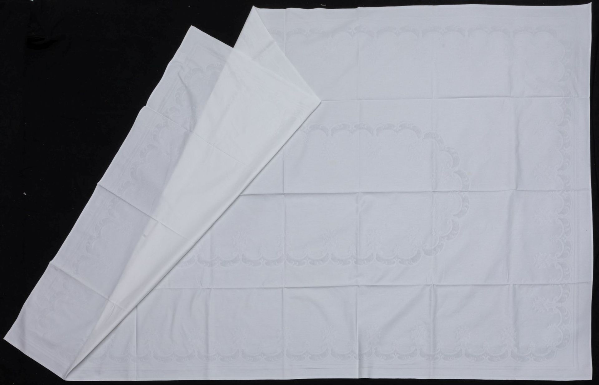 Zwei weiße Tafeltücher - Bild 2 aus 4