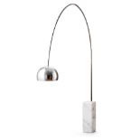 Bogenlampe „Arco“ Flos, Brescia, Italien