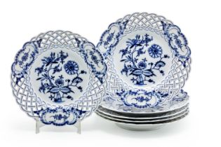 Sechs Dessertteller "Blaues Zwiebelmuster" Meissen, um 1860/88
