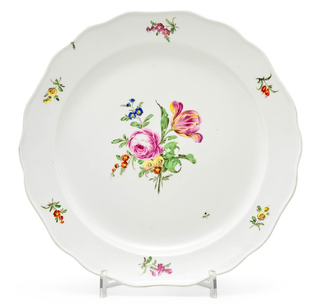 Runde Platte mit Blumenmalerei Kaiserliche Manufaktur Wien, um 1786