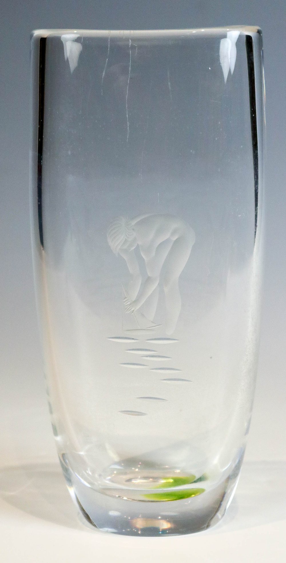 Vase mit badendem Knaben Vicke Lindtsrand für Kosta Glasbruk AB