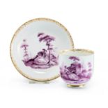 Tasse und Untertasse mit Watteaupaaren Meissen, um 1740/45