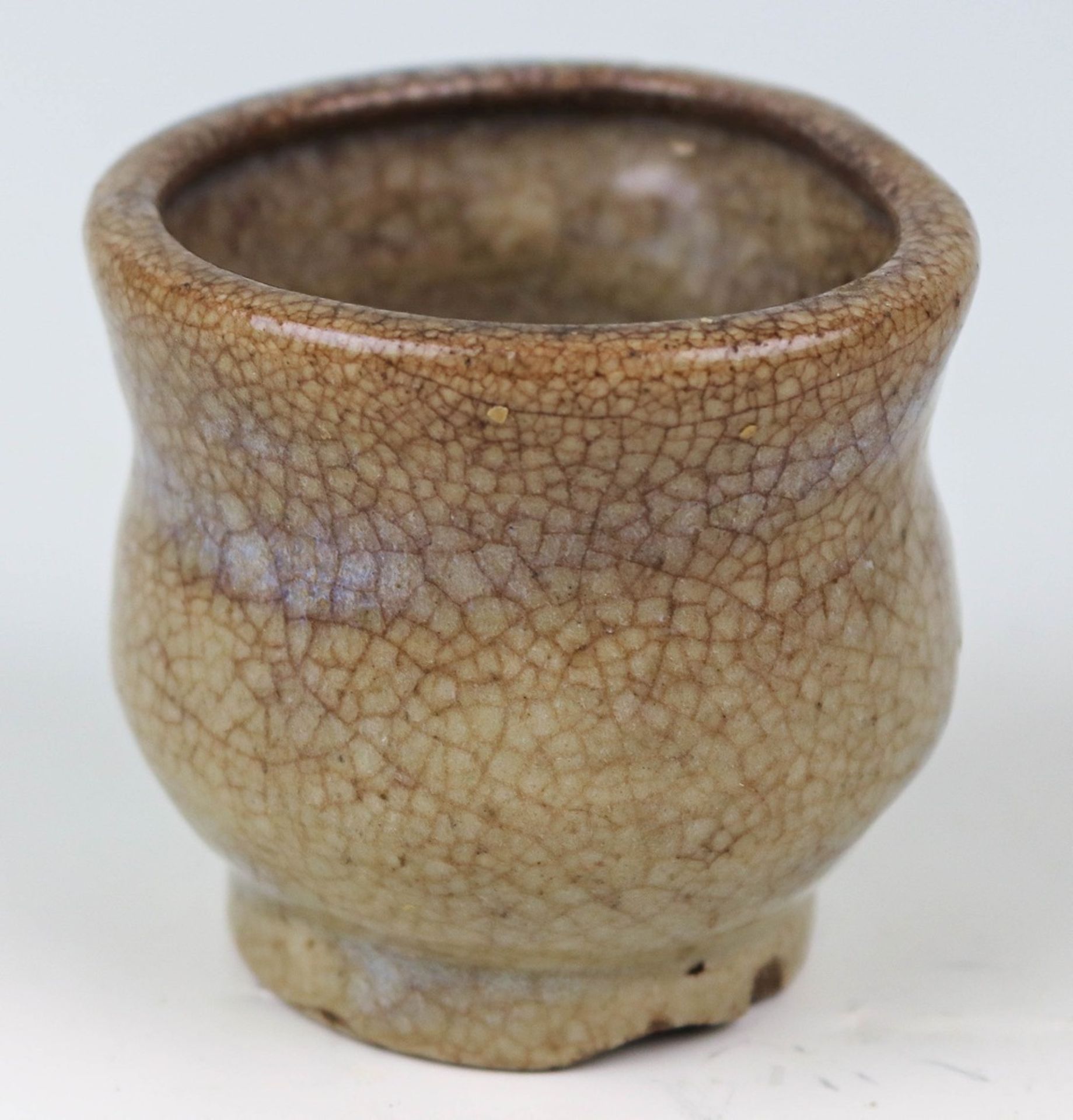 Kleiner leicht gebauchter Keramik-Topf - Bild 2 aus 3