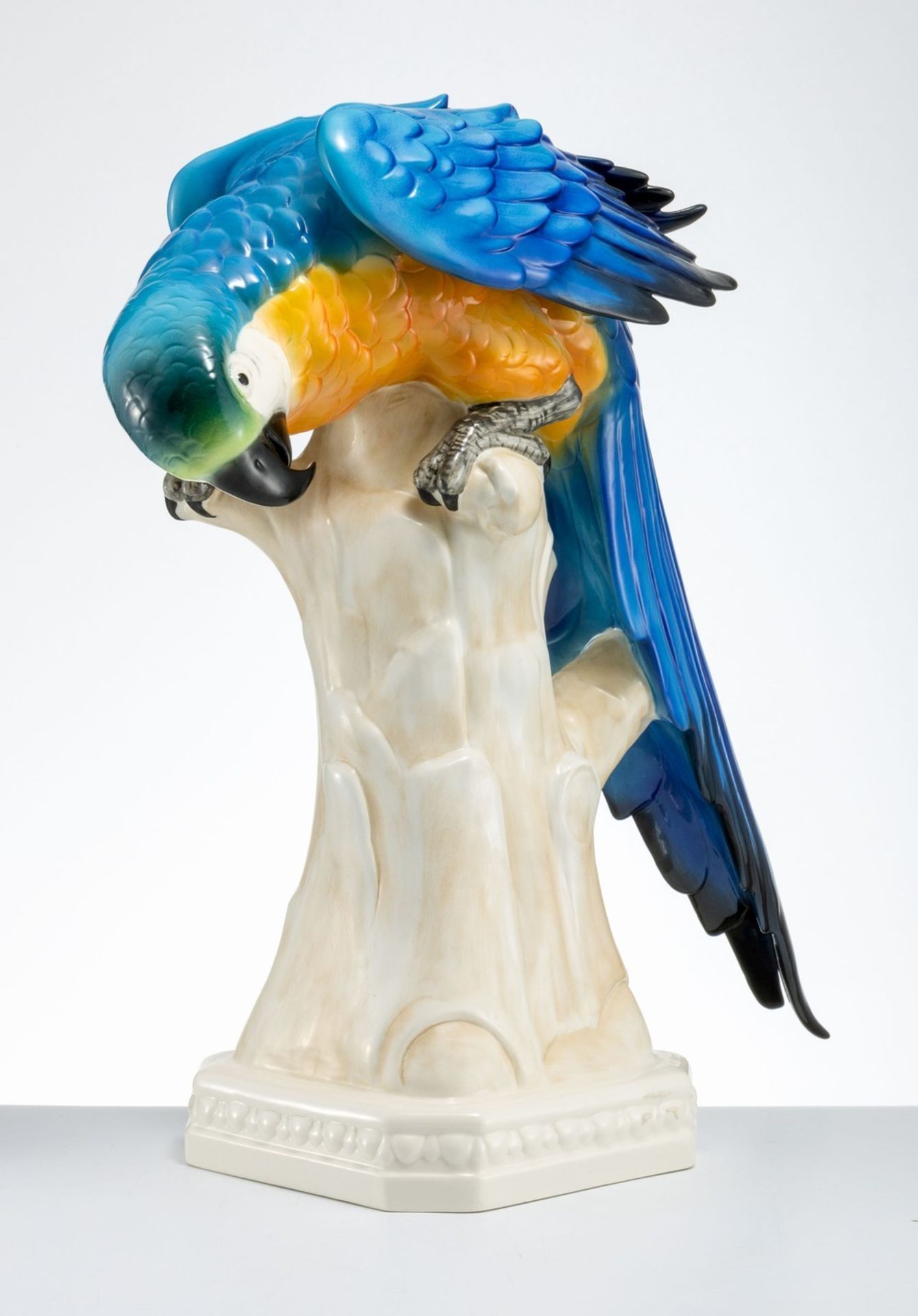 Großer Papagei auf Baumstumpf Karl Ens, Volkstedt - Bild 2 aus 6