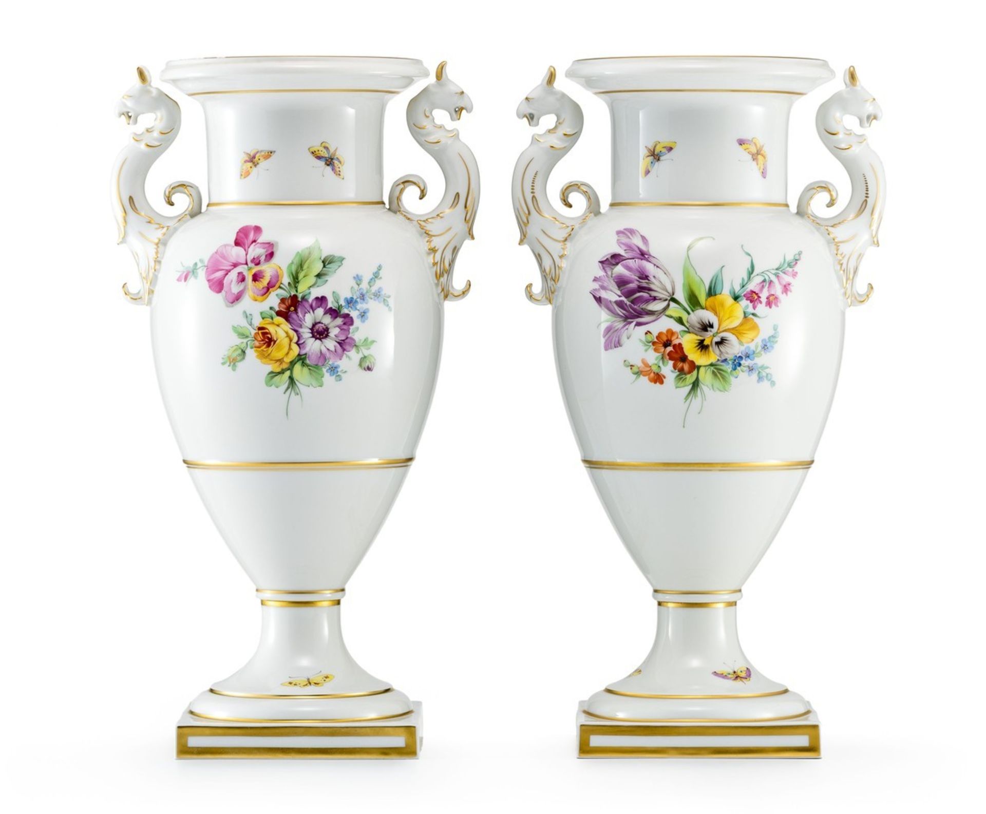 Ein Paar Französische Vasen mit Greifenhenkeln KPM Berlin, um 1962/92