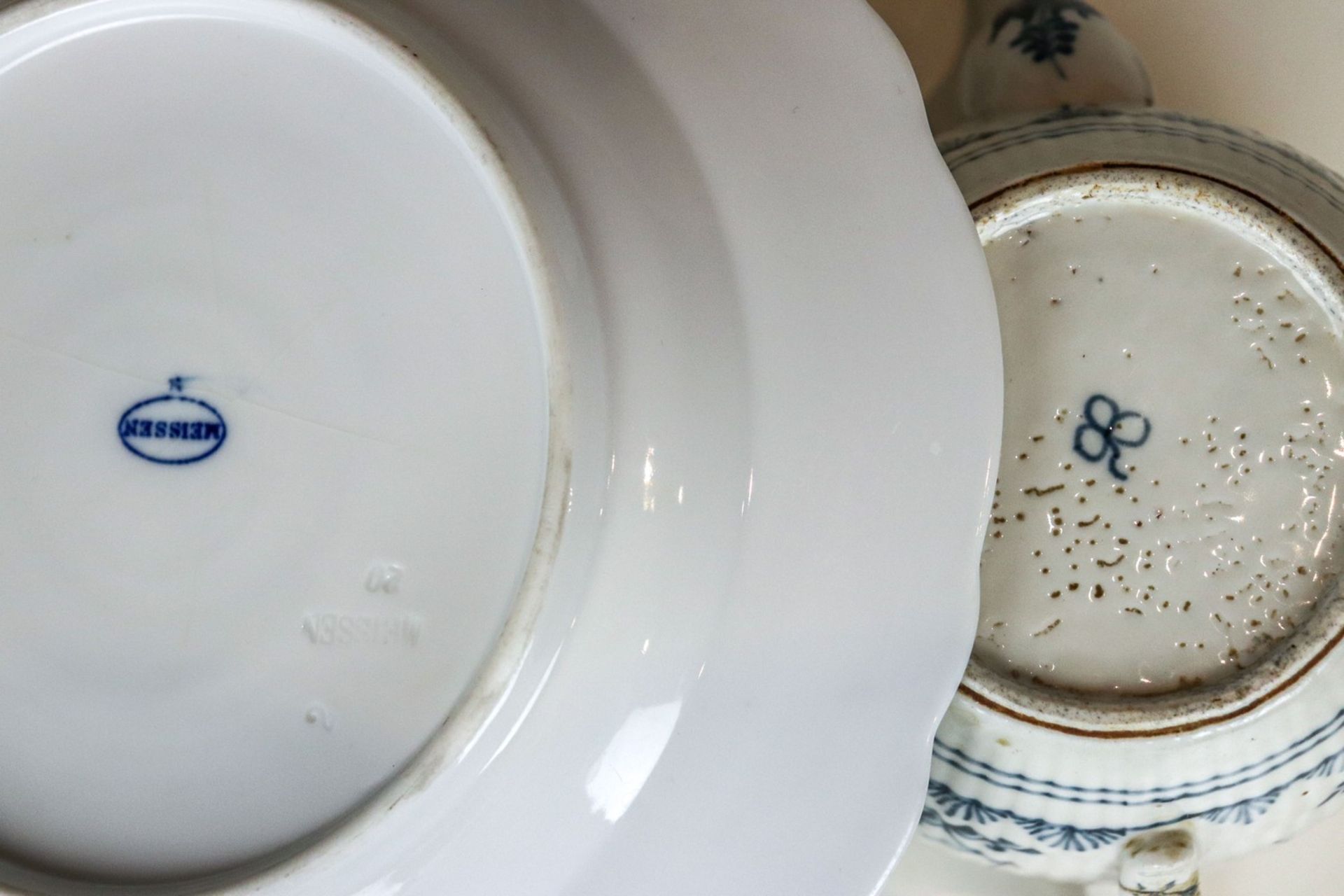 Kleine Teekanne mit Strohblumendekor Limbach, um 1800 - Bild 2 aus 2