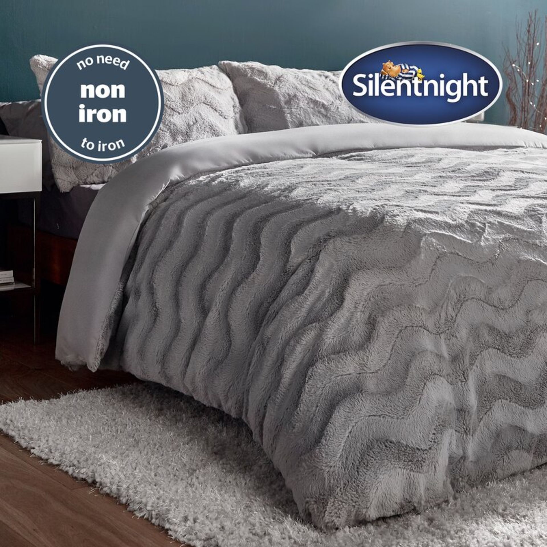 4ft 6 Double Silentnight Faux Fur Duvet Set - RRP £31.24 - Image 4 of 4