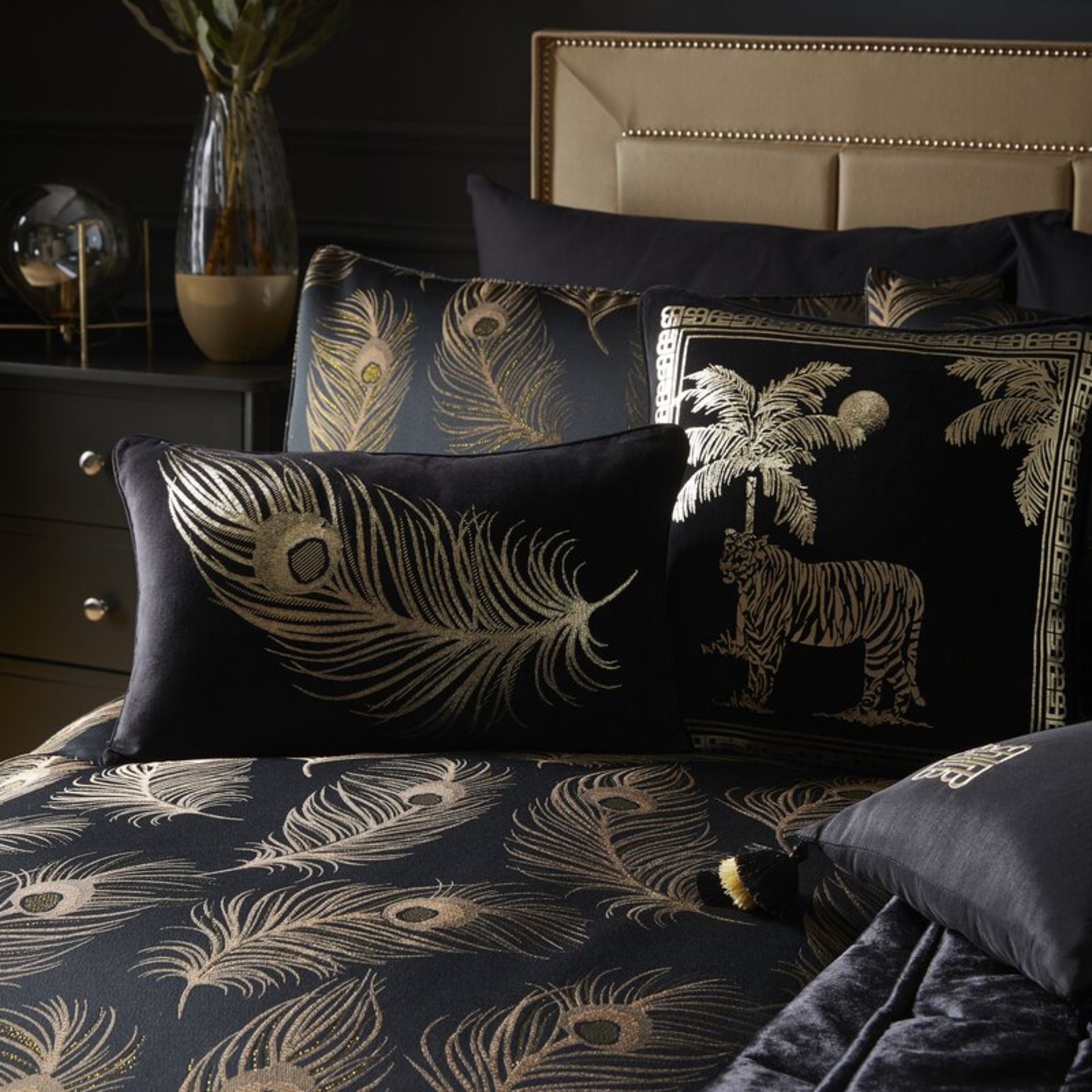 5FT King Dandy Jacquard Duvet Cover Set - RRP £49.99 - Image 3 of 5