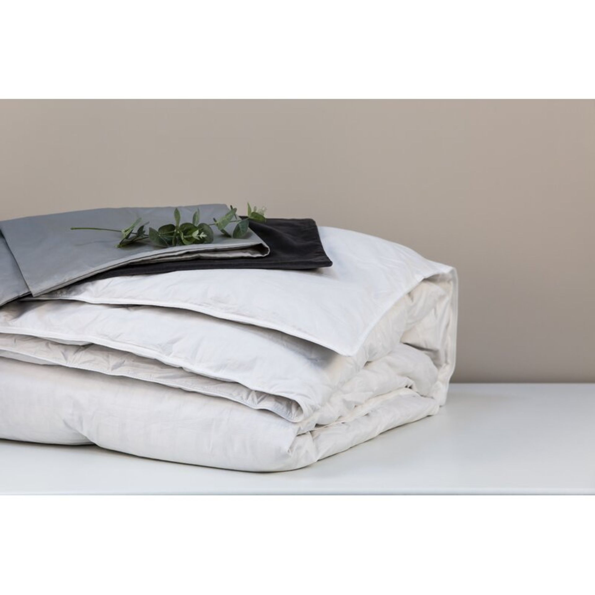 3FT SingleSnuggledown Hungarian Goose Down 10.5 Tog Duvet - RRP £89.94. - Image 2 of 2