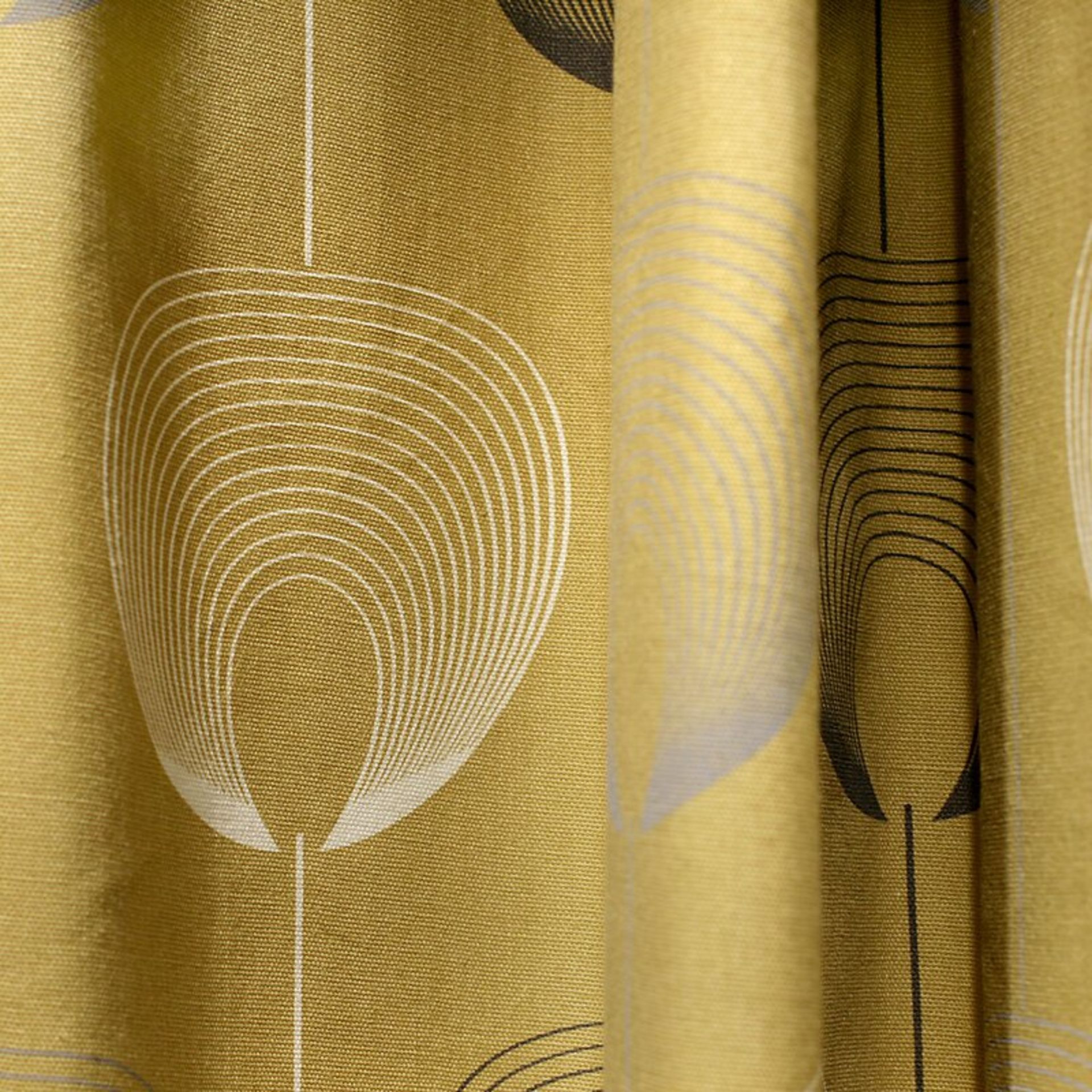 Lorimer Eyelet Curtains - RRP £37.50 - Image 2 of 3