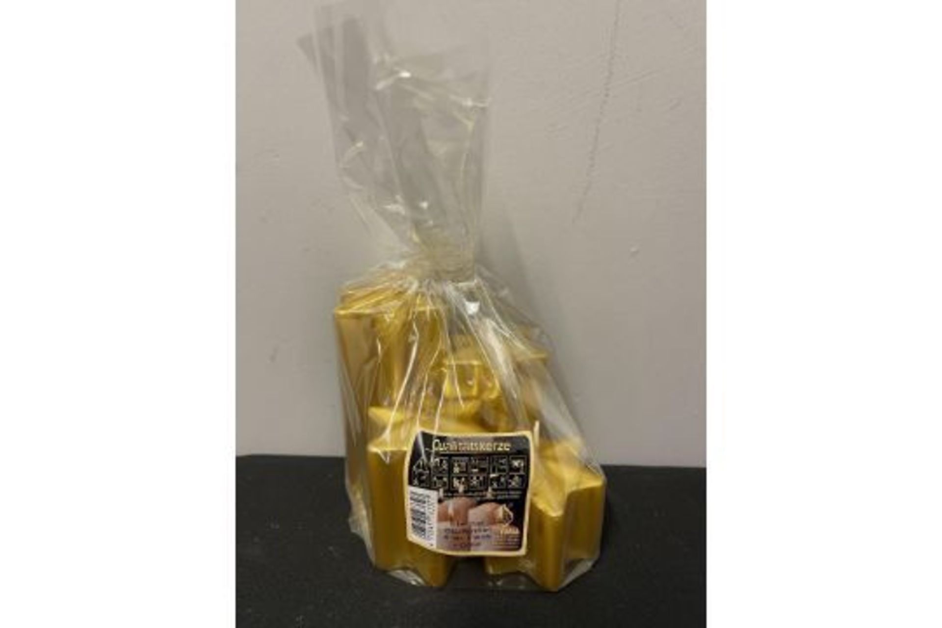 New Pack Of 4 Gold Star Candles (various sizes) - Image 2 of 2