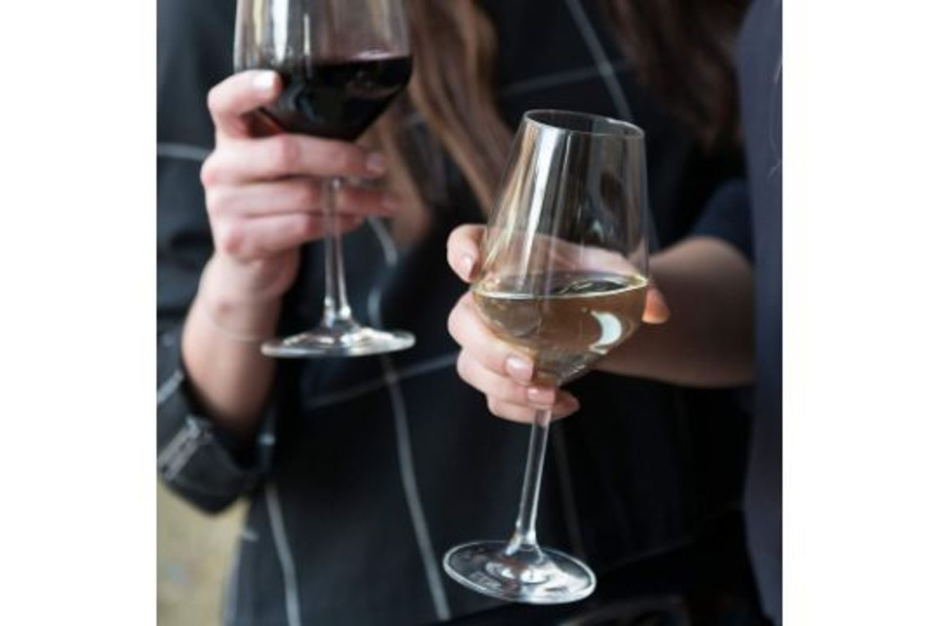 x2 New Vivo Villeroy & Bosch White Wine Glasses - Image 2 of 2