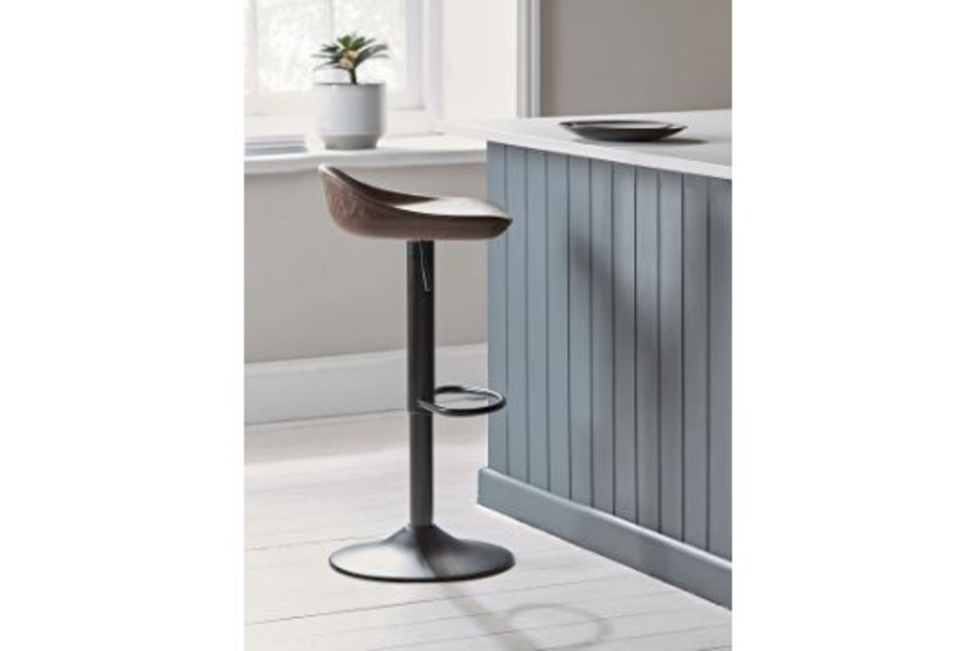 RRP £175 - Faux Leather Counter Stool - Brown (Slighly Wobbly)