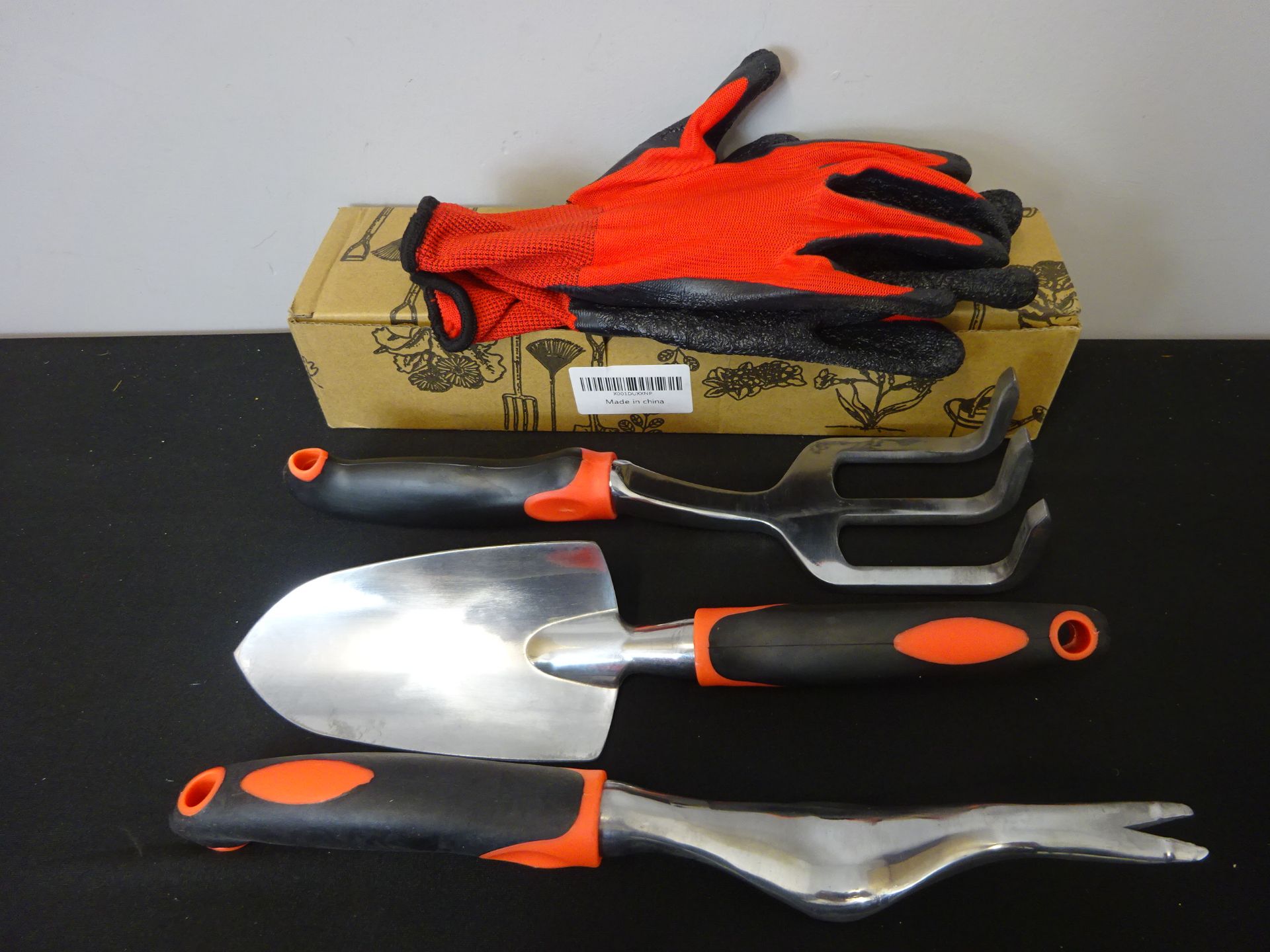 New Garden Tools Set With Gloves