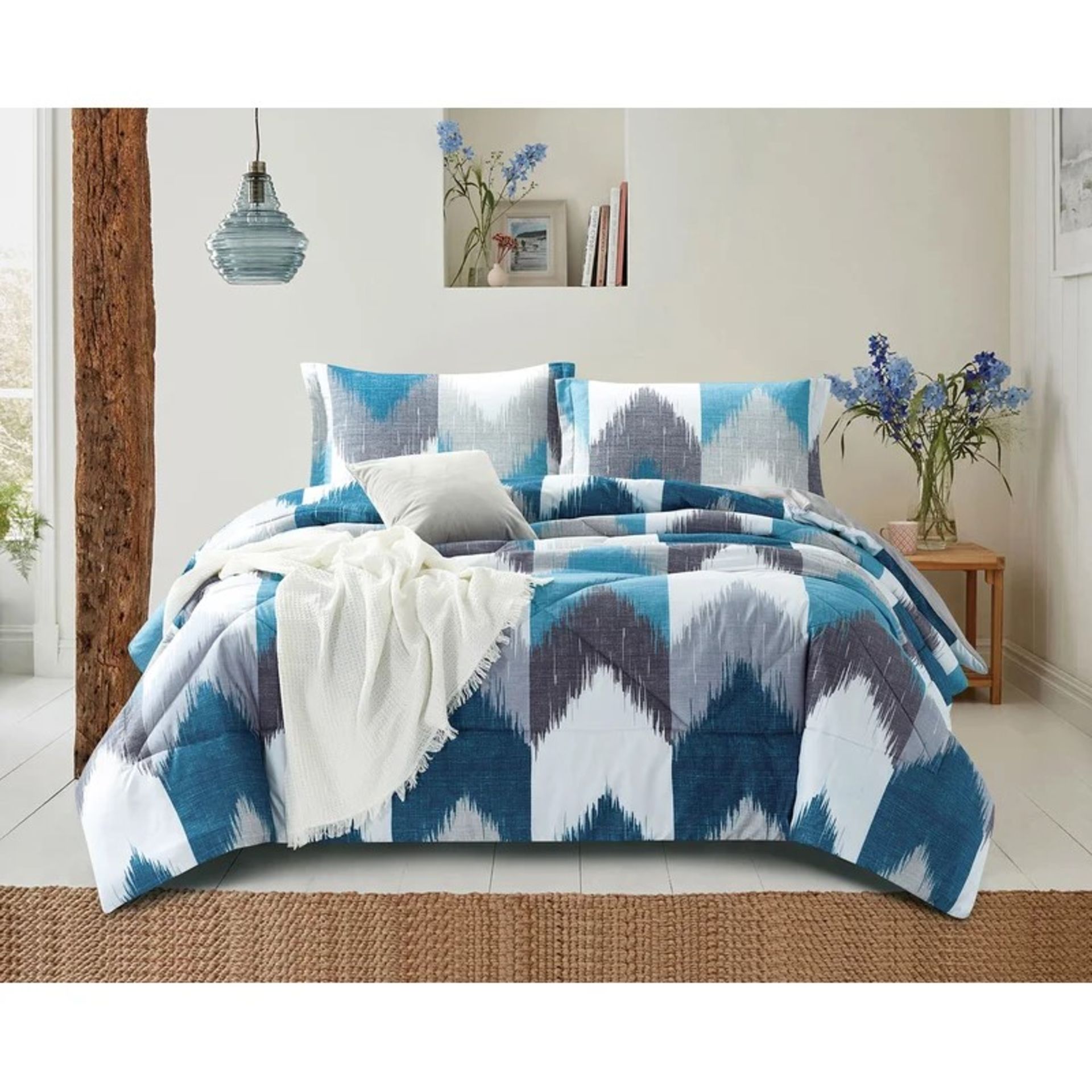 RRP £56.99 - 3FT Single Durango Bedspread Set with a pillow - Image 2 of 2