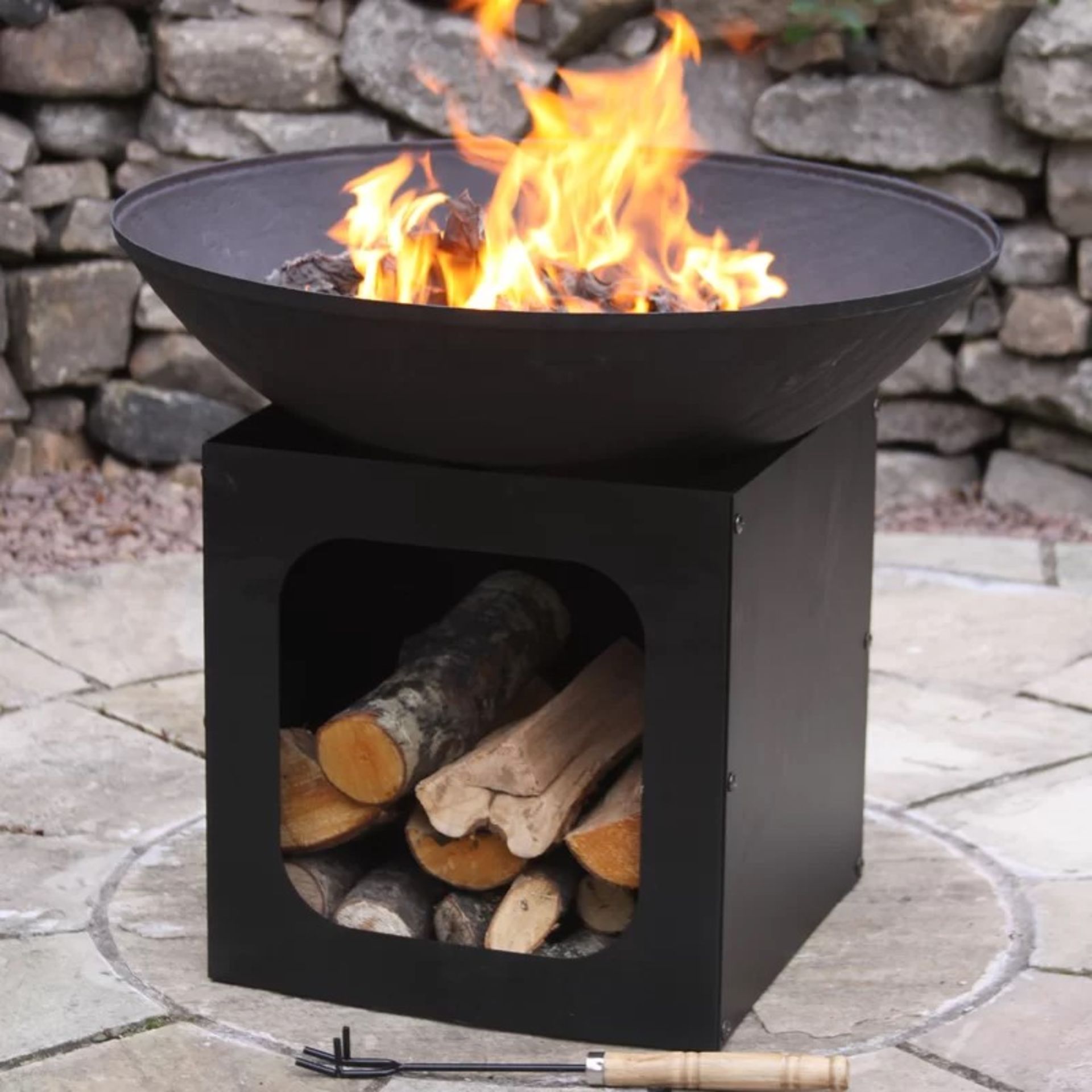 RRP £145.99 - Isla 47.5Cm H x 56Cm W Steel Outdoor Fire Pit - Image 2 of 3