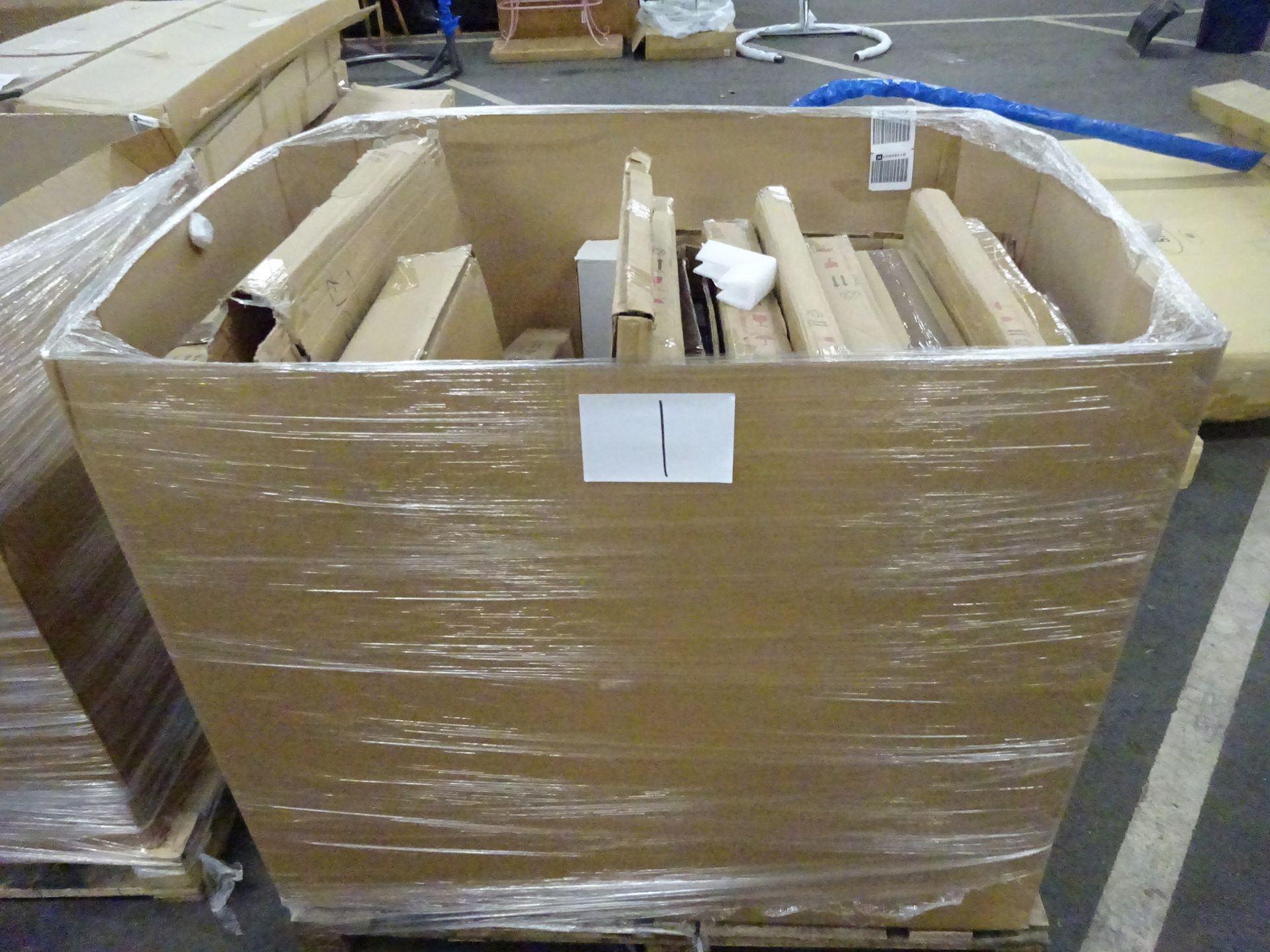 Pallet Of Arthouse Ungraded Customer Returns From Next, May Include Canvases, Wallpaper, Wall Art, H - Image 2 of 2