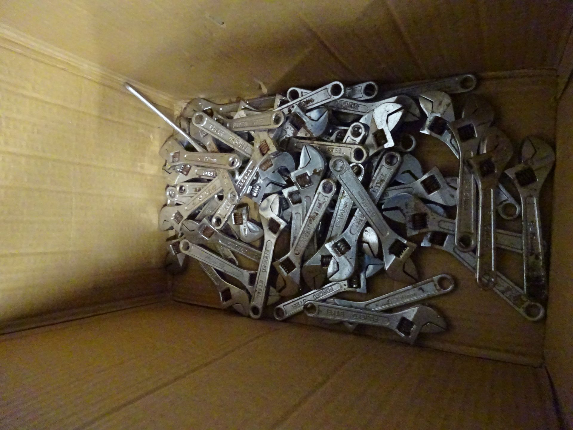 BOX OF 50 X 6IN ADJUSTABLE SPANNERS (SLIGHTY RUSTY)