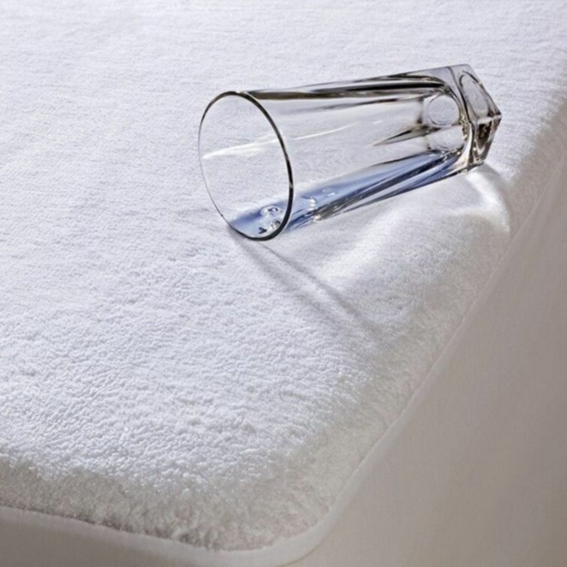 RRP £13.99 - 3FT Single Folina Hypoallergenic and Waterproof Fitted Mattress Protector