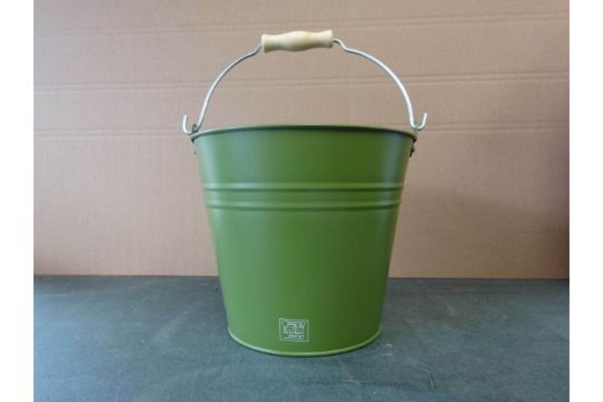 RRP £12.99 - Esschert Design Metal bucket with wooden handle - bucket height 20cm -Dark Green