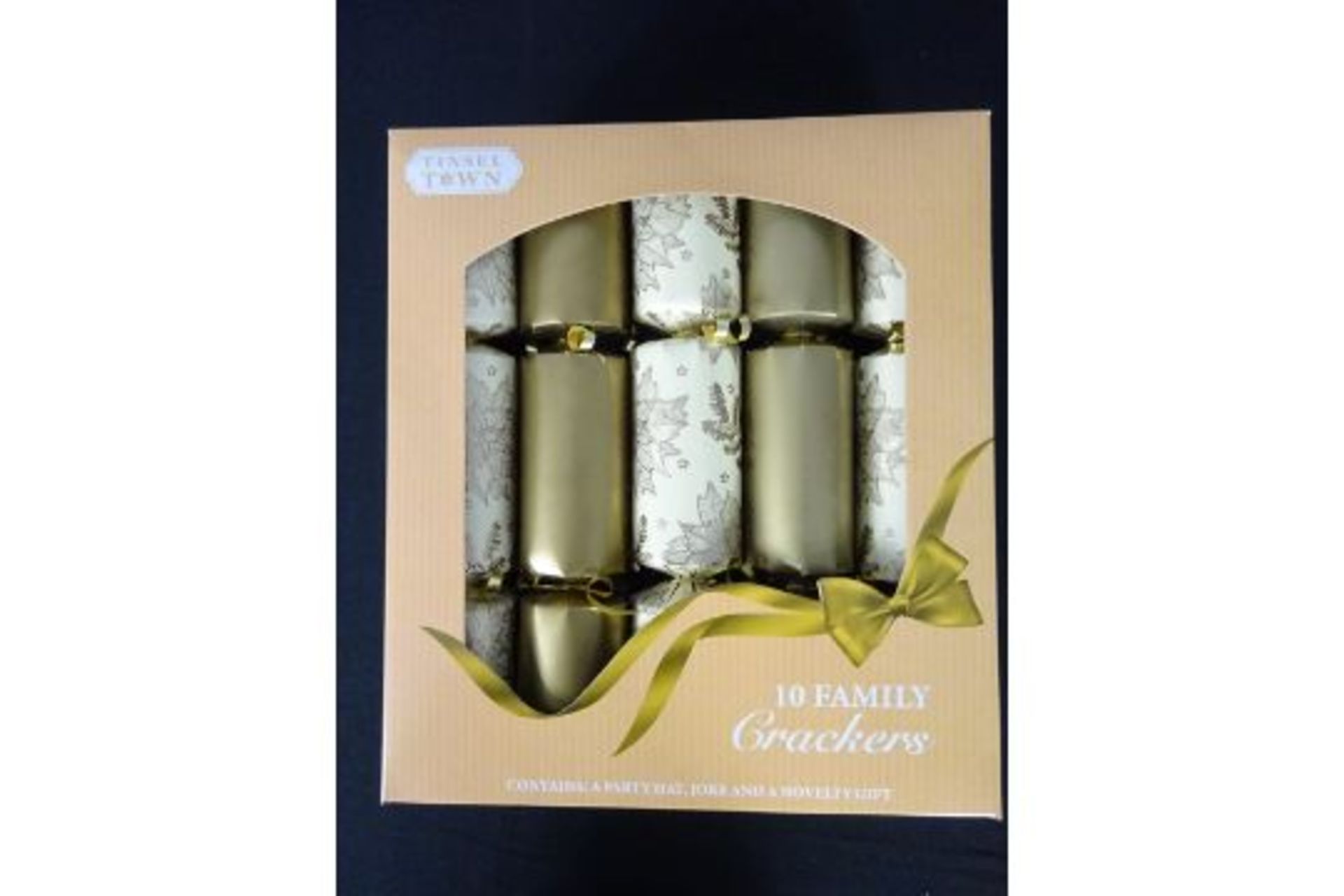 New 10 Gold & Silver Family Crackers Contains A Party Hat, Joke & Novelty Gift
