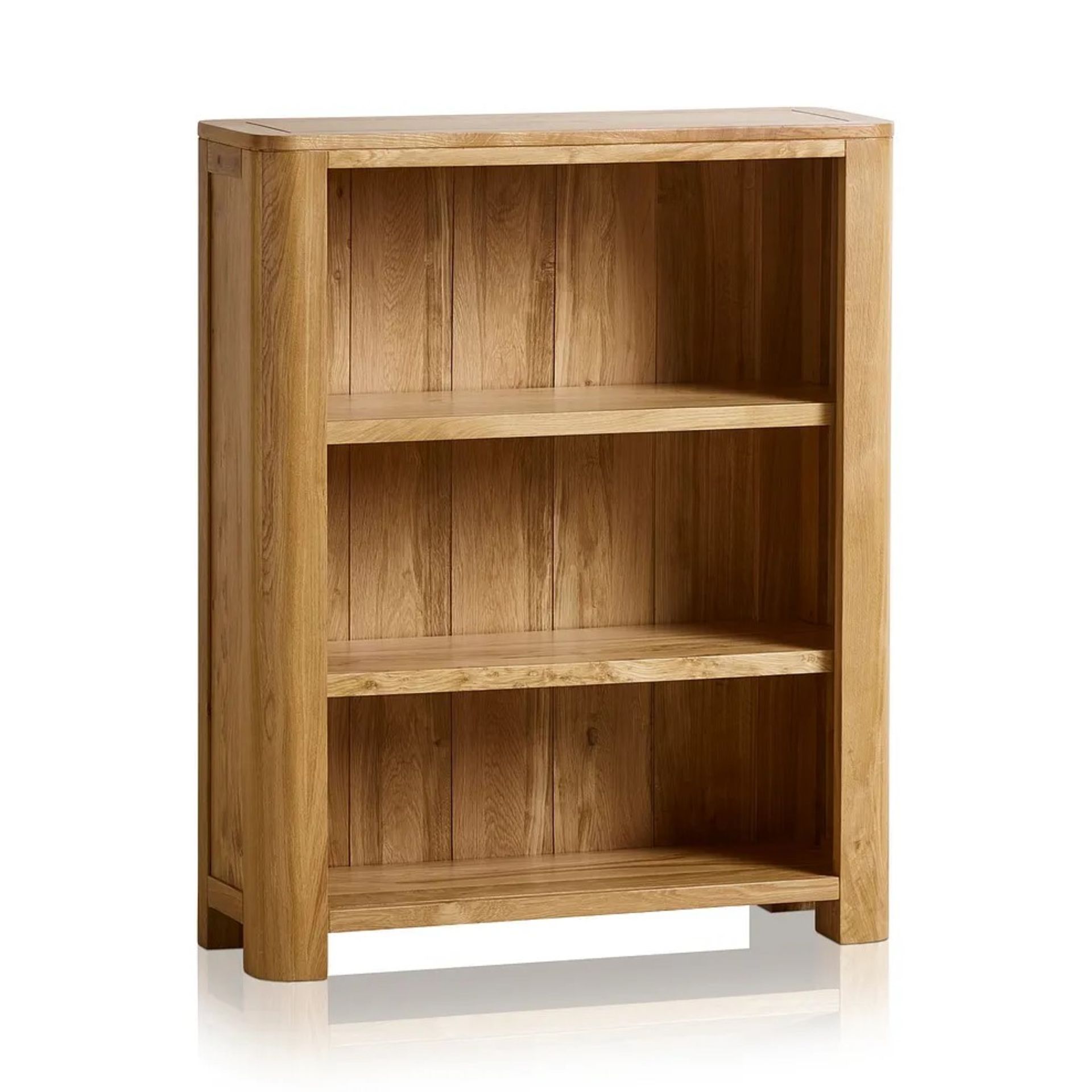 RRP £399.99 - OAK FURNITURELAND ROMSEY Natural Solid Oak Small Bookcase 89 X 109 X 39CM - MAY HAVE A - Image 2 of 6