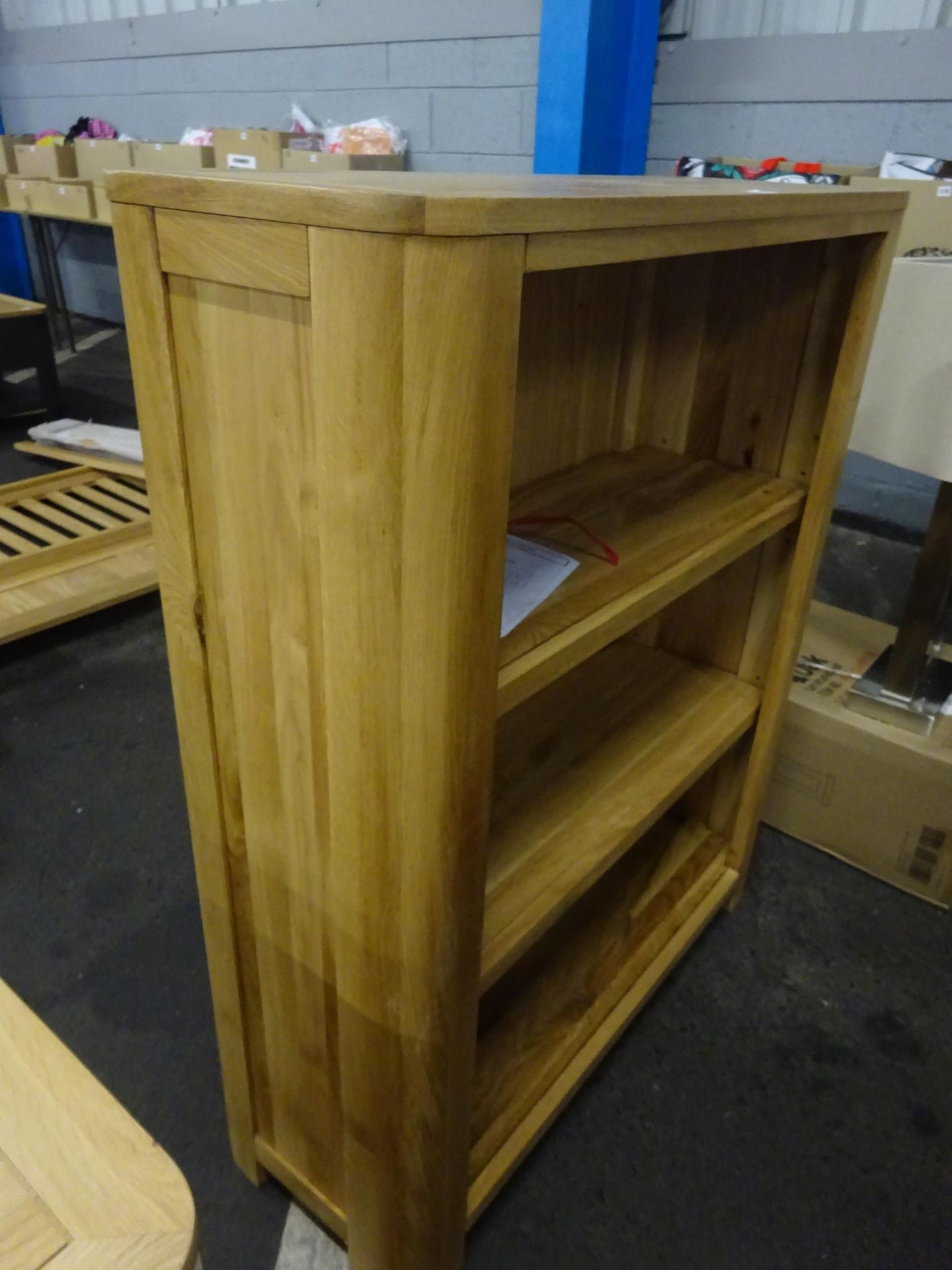 RRP £399.99 - OAK FURNITURELAND ROMSEY Natural Solid Oak Small Bookcase 89 X 109 X 39CM - MAY HAVE A - Image 4 of 6