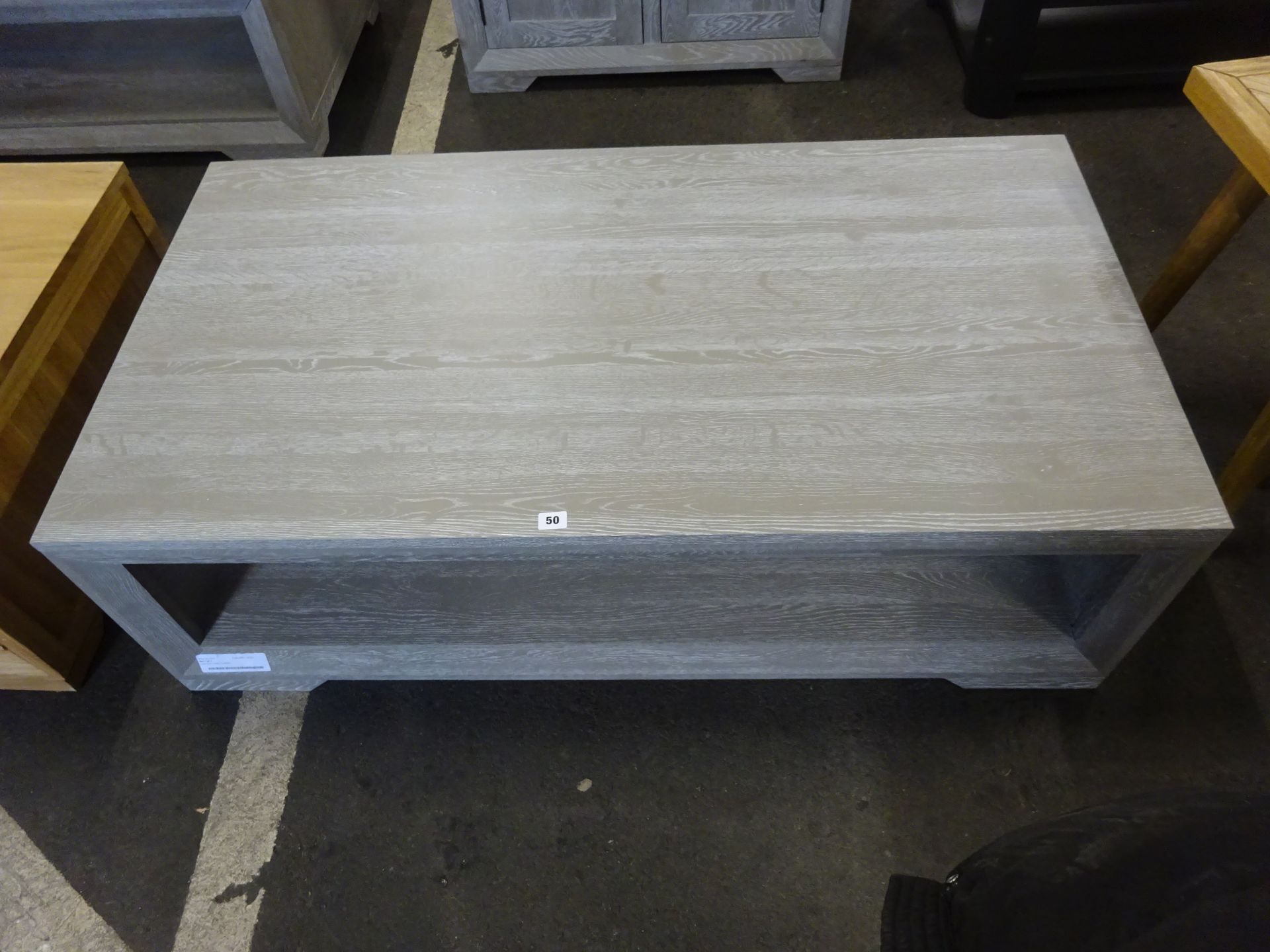 RRP £369.99 - Oak Furnitureland WILLOW Solid Oak with Grey Wash Coffee Table 130 X 41 X 70CM - MAY - Image 3 of 6