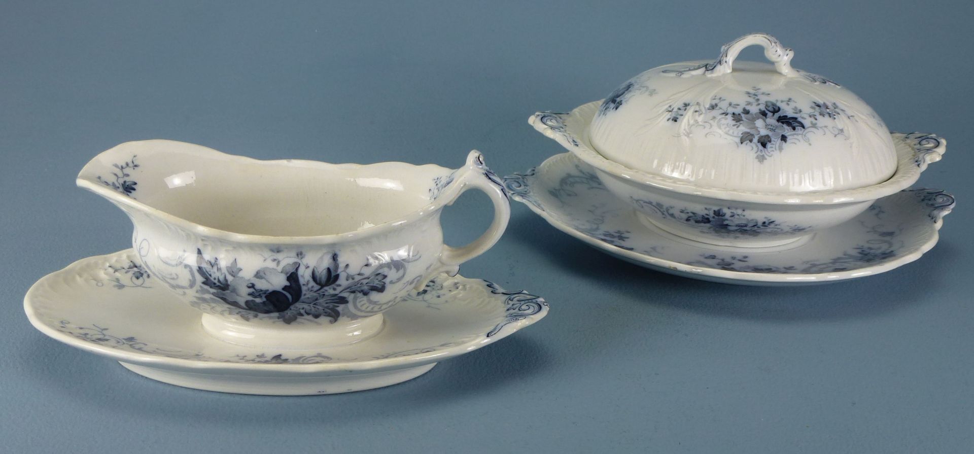 Deckelschüssel und Sauciere, Villeroy & Boch, Wallerfangen, um 1900