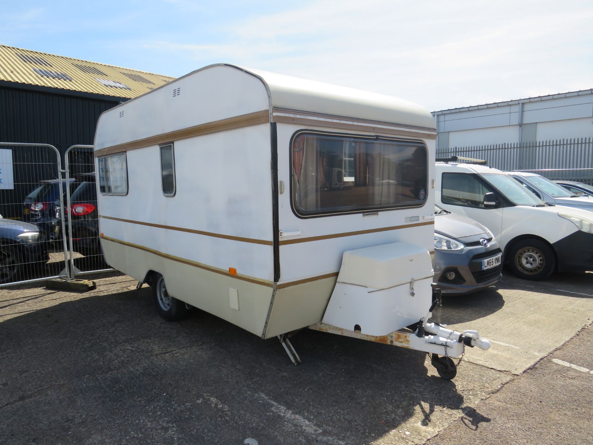 1974 Europa 390 Caravan