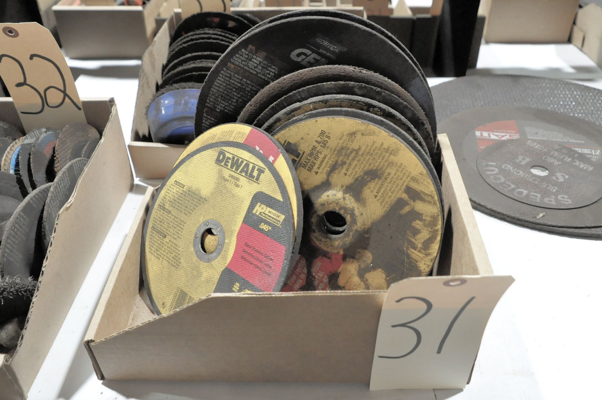 Lot-Grinding and Cut-Off Discs in (1) Box