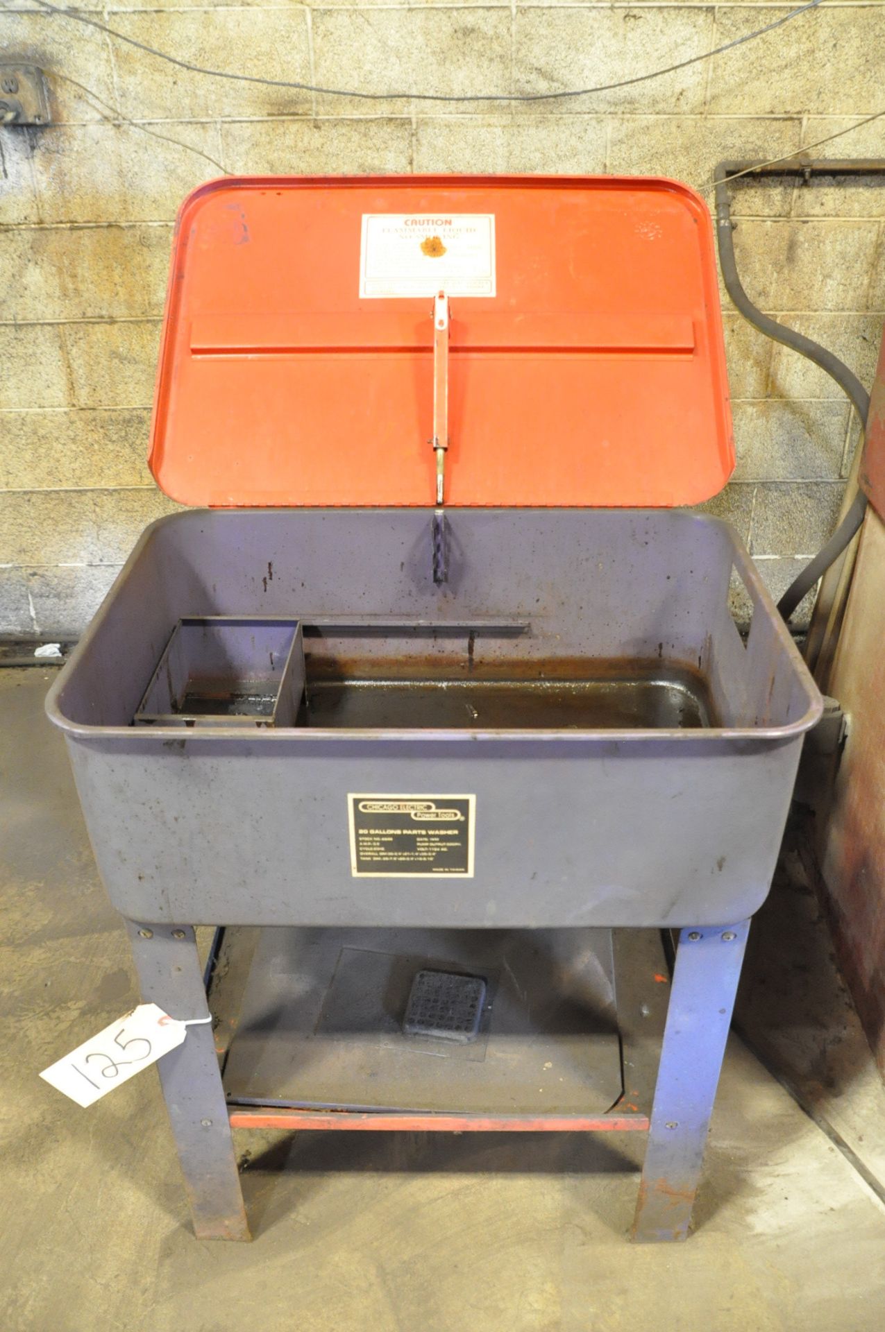CHICAGO ELECTRIC Model 6500 20-Gallon Parts Washer (1992)