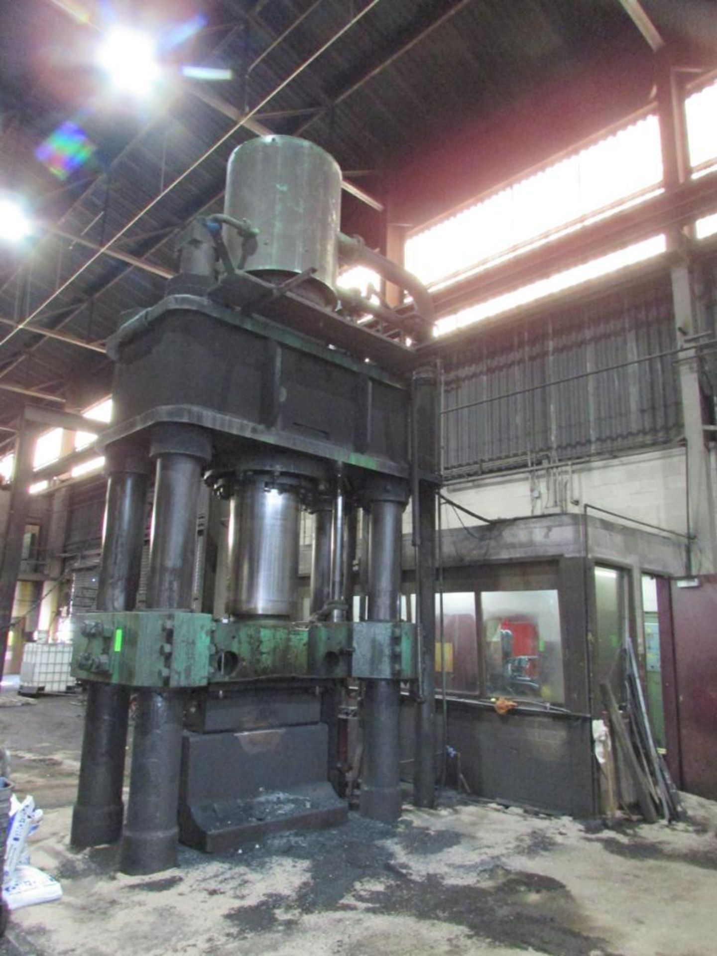 Tower Hydraulics 2000 Ton 4-Post Hydraulic Press