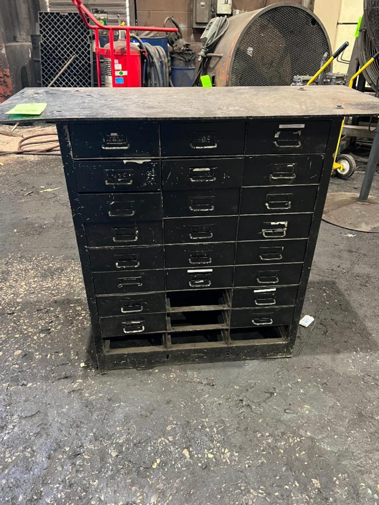 22 Drawer Black Steel Toolbox w contents