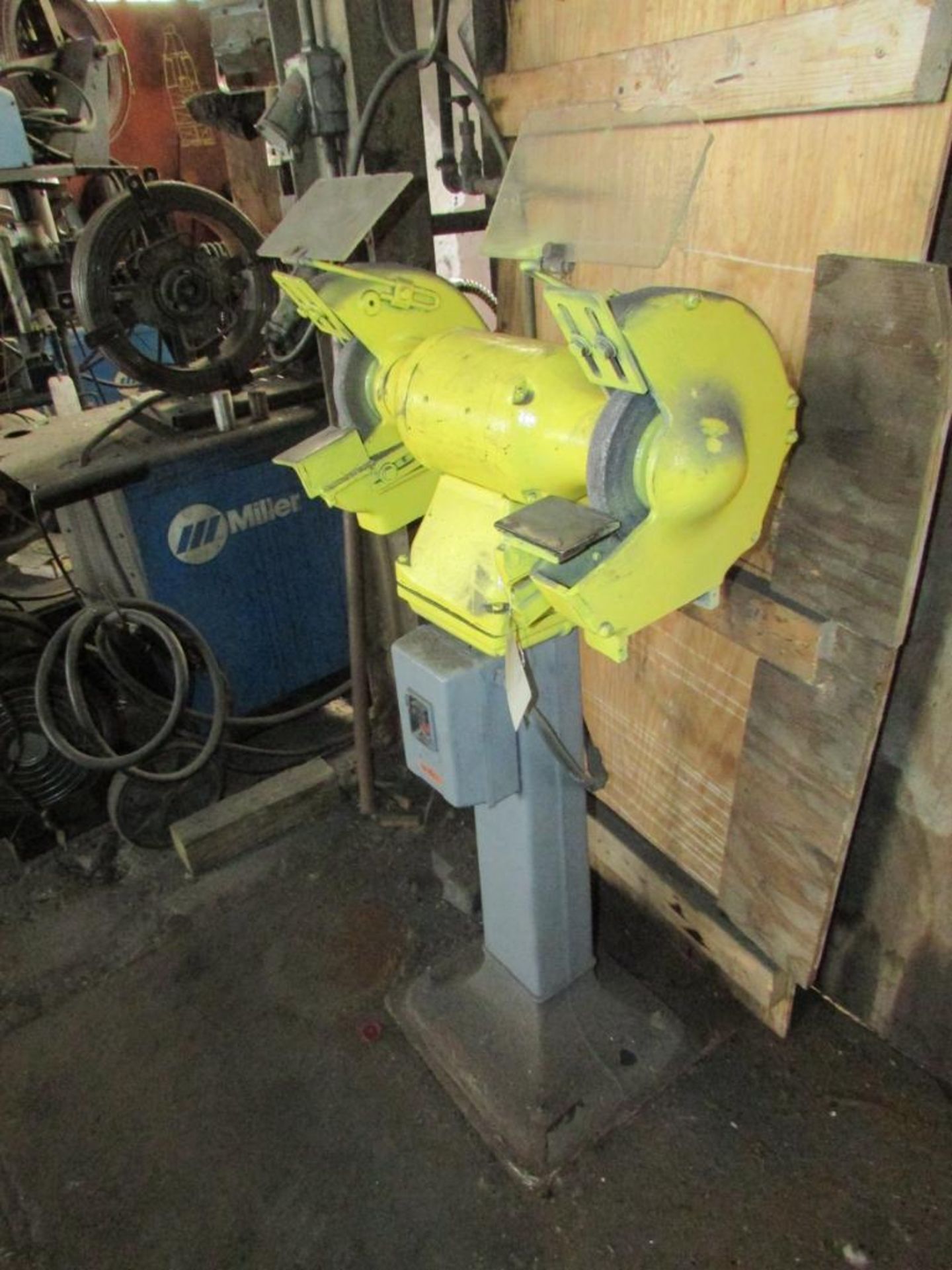 10" Double End Pedestal Grinder - Image 4 of 4