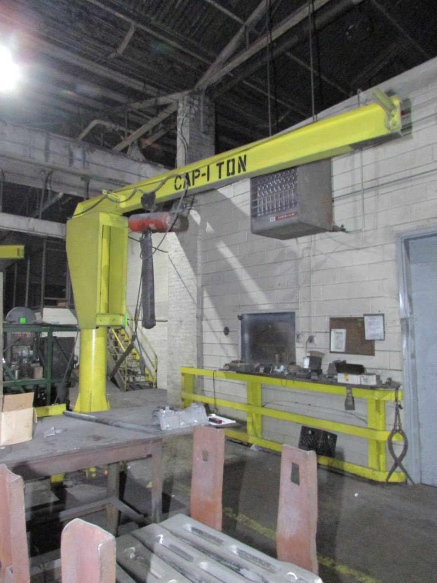 1-Ton Freestanding Jib Crane