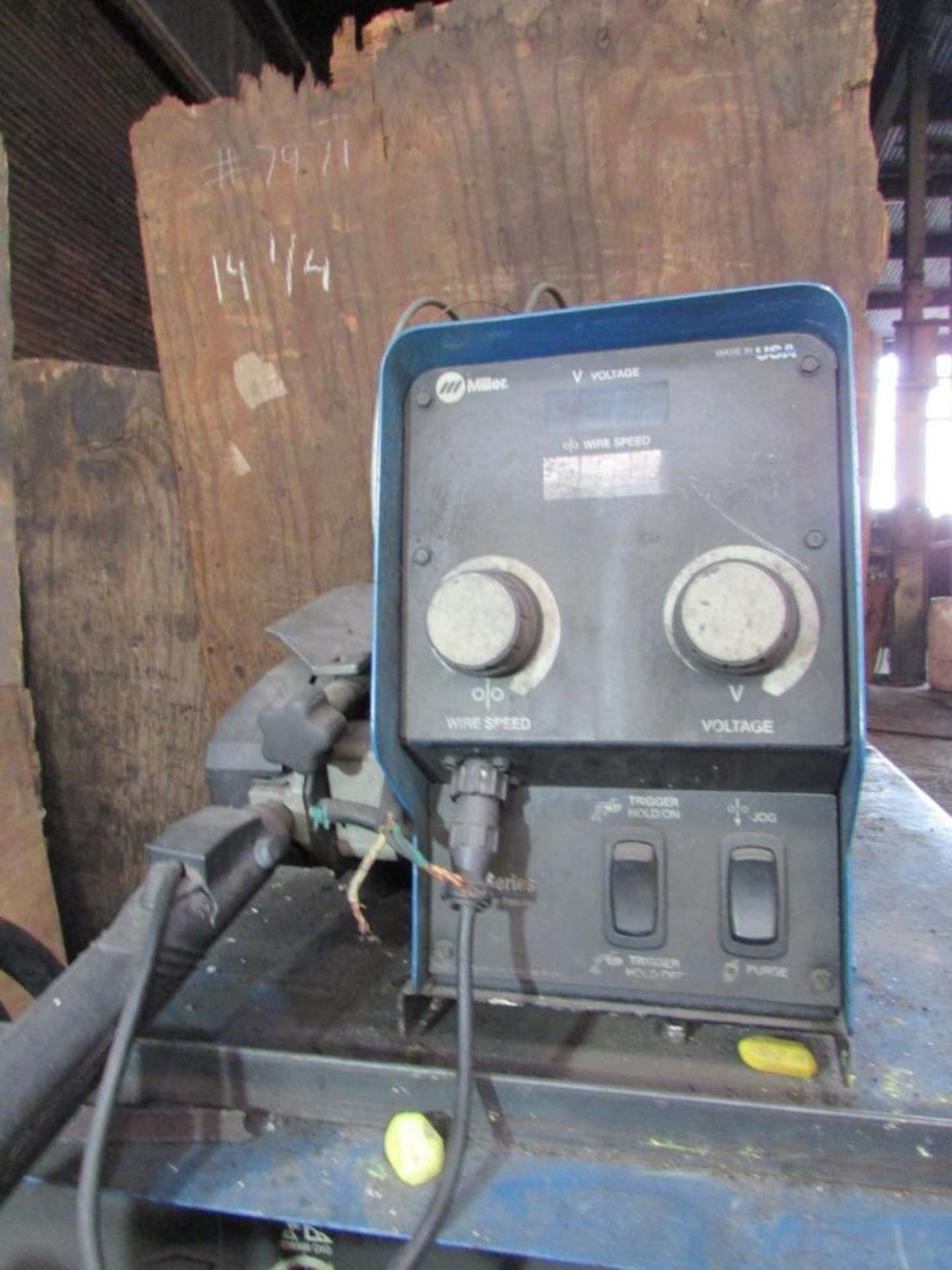 Miller Dimension 652 CC CV DC Welding Power Source - Image 4 of 8