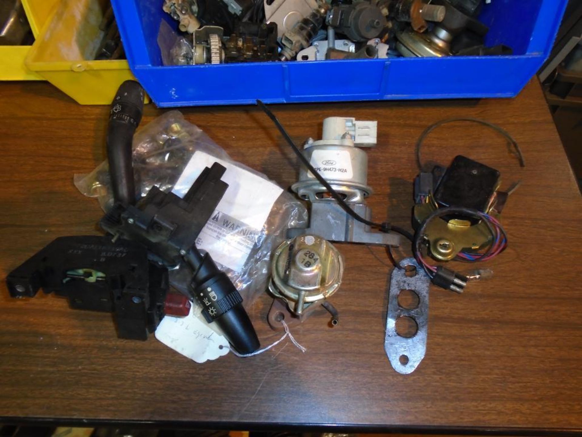Lot of Assorted Truck/Car Parts - Image 2 of 7