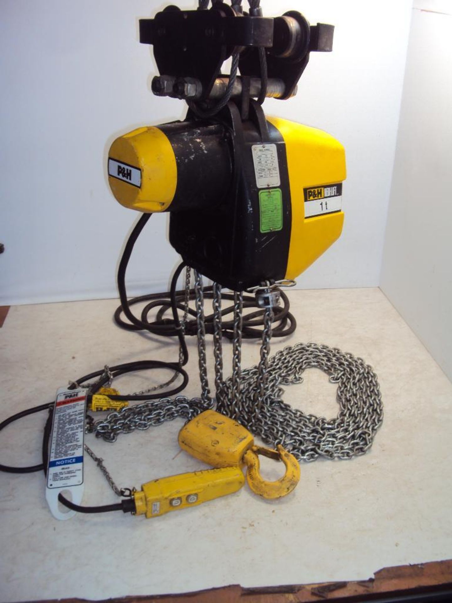 P&H Redi-Lift 20' Drop 1 Ton Electric Chain Hoist and Trolley