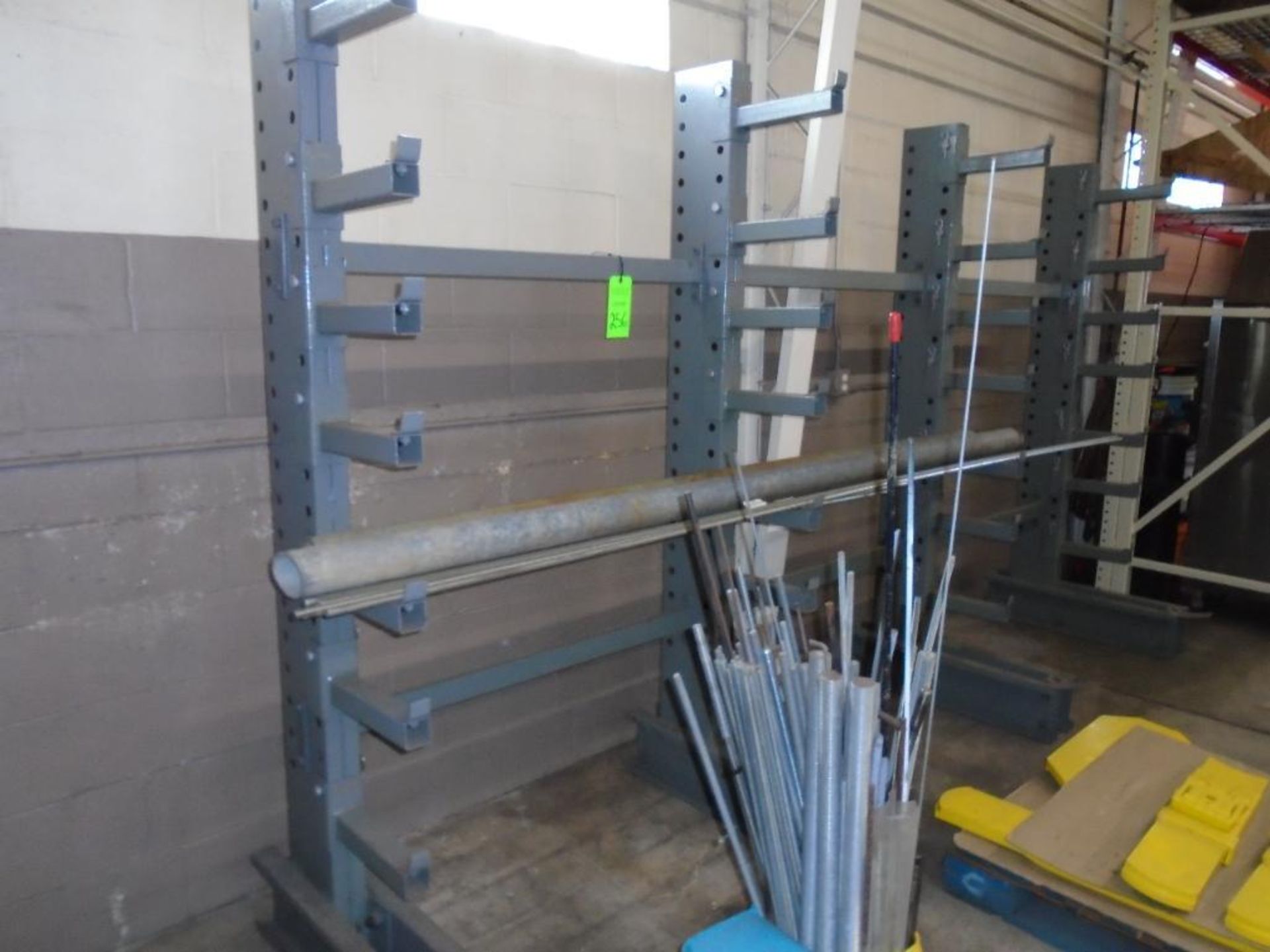 Steel Rack Cantilever with Threaded Rod - Image 3 of 4