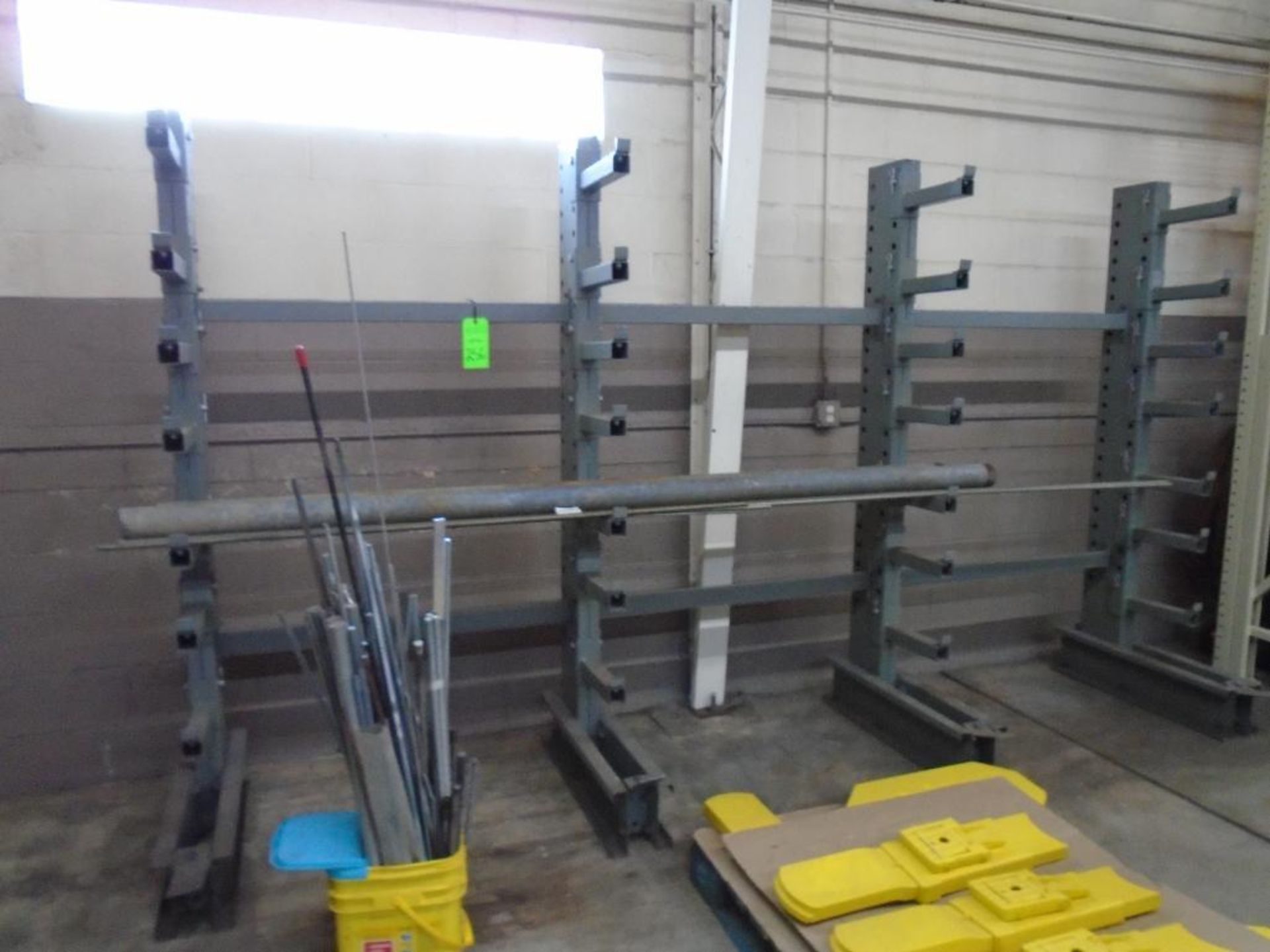 Steel Rack Cantilever with Threaded Rod