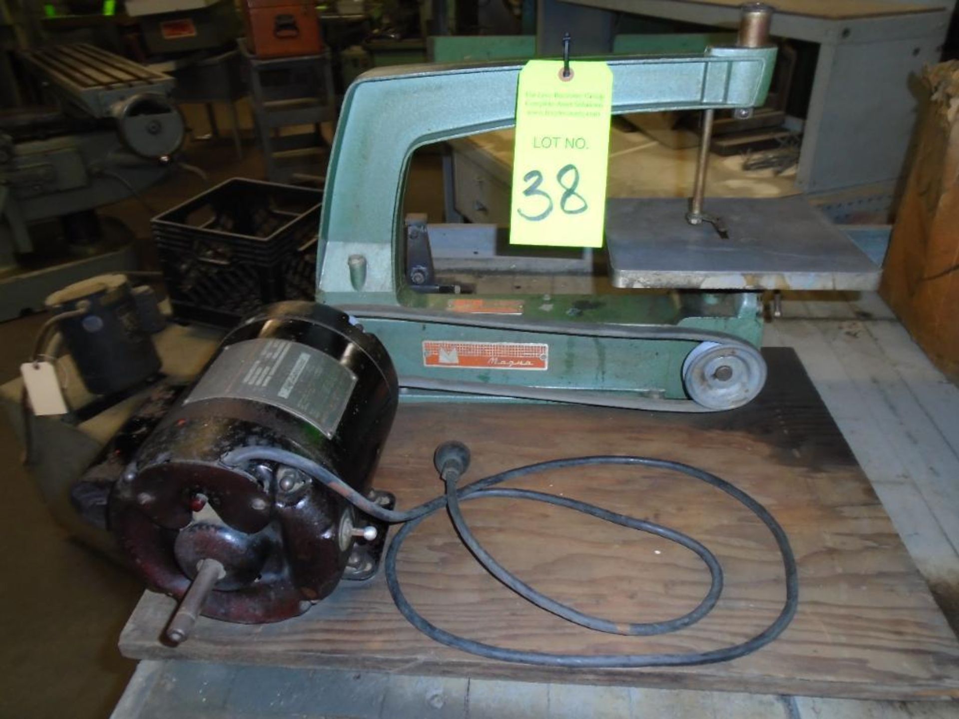 Magna Model 735, 12 1/2"Jigsaw