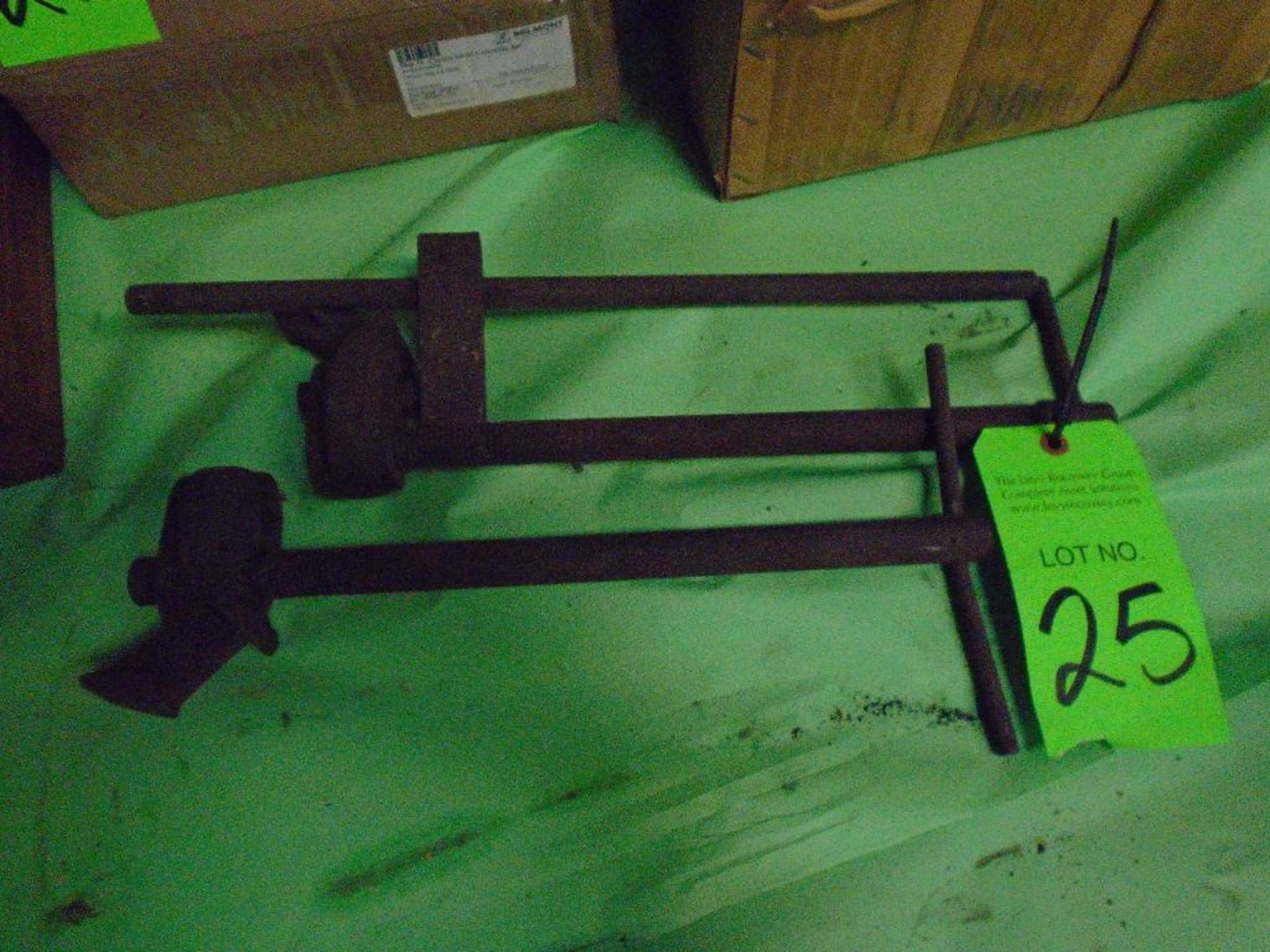 Lot of 2 Clamps