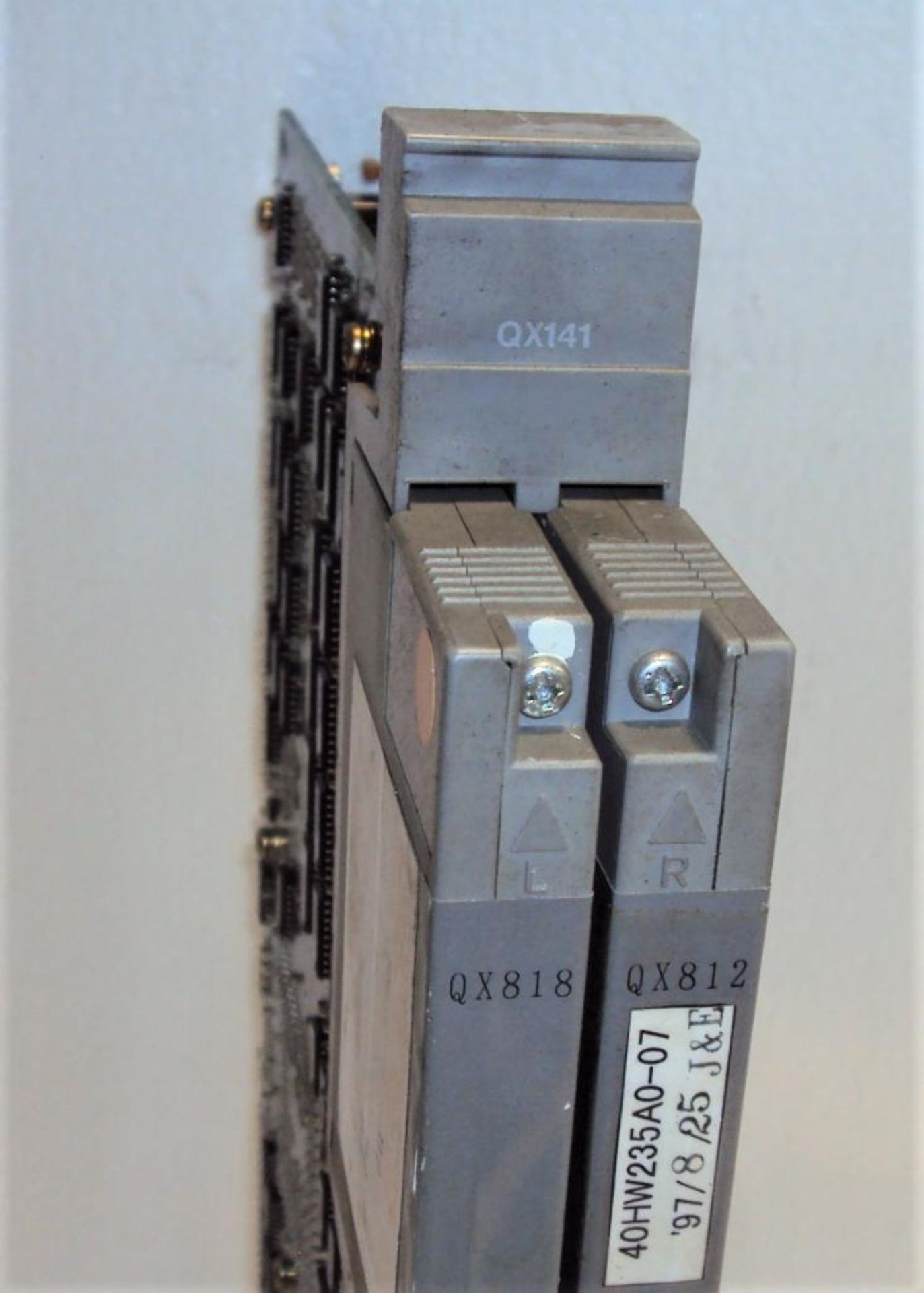 Mitsubishi Mazatrol QX141C BN634A617G52 CPU Module w/ (2) Memory Cassettes QX812 & QX818 and BN634A7 - Image 2 of 7