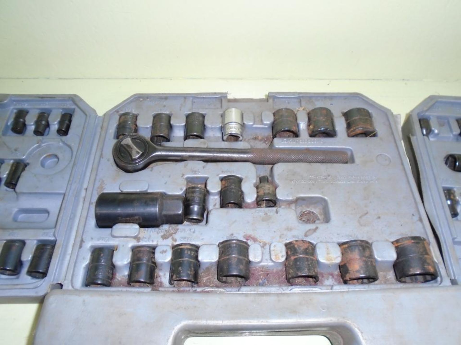 3/8" Drive Socket Set with Ratchet - Image 2 of 2