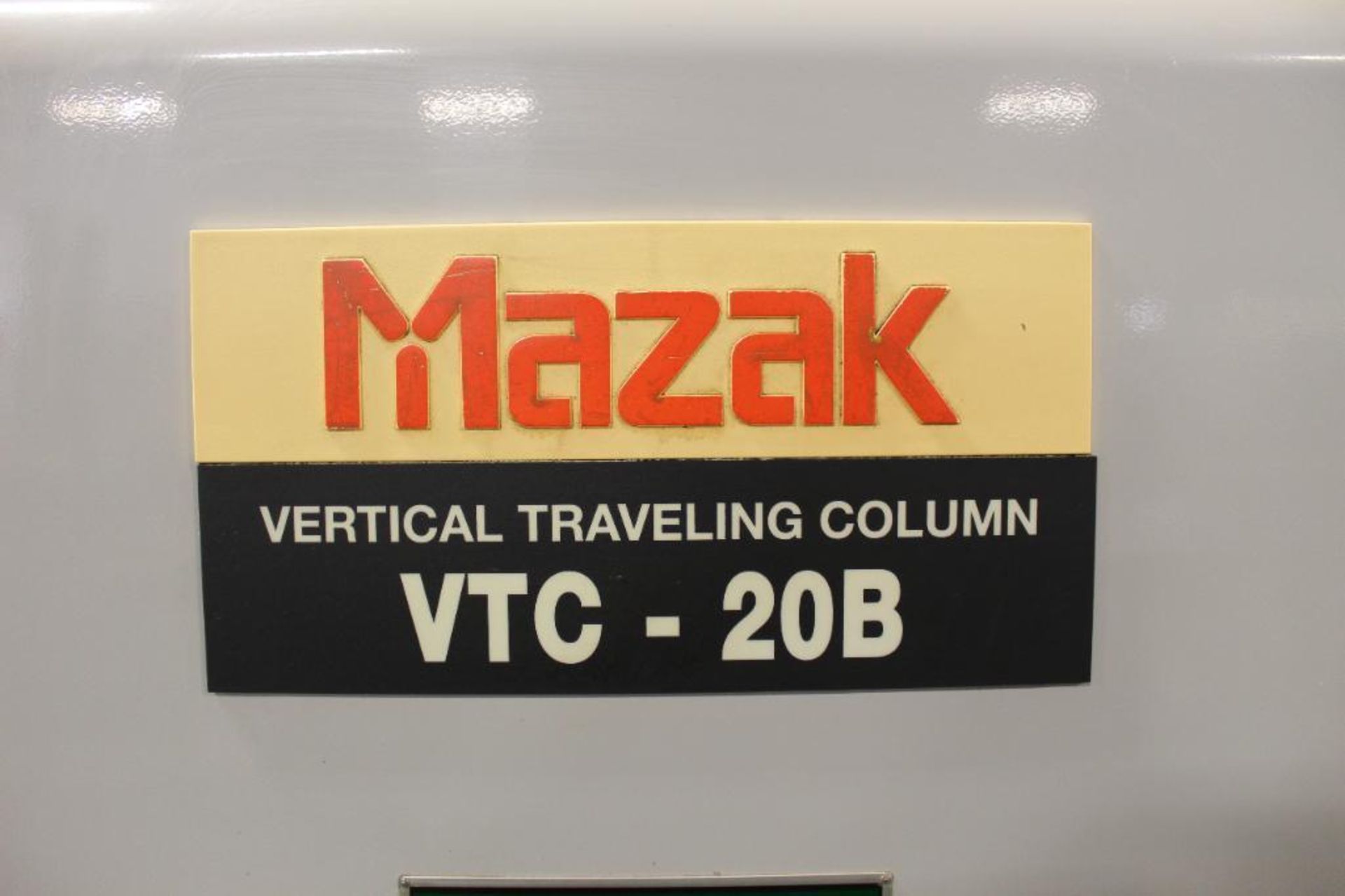 1996 Mazak Vertical Traveling Column VTC-20B Milling Machine - Image 10 of 13